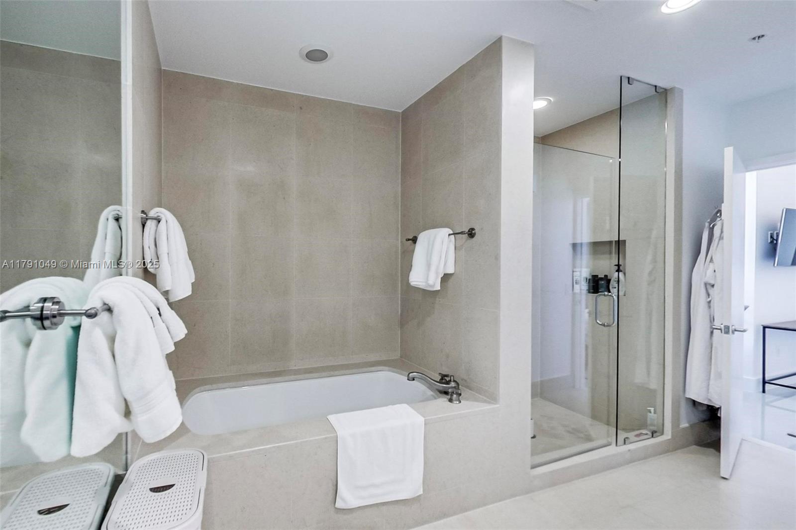 NORTH CARILLON BEACH COND - Residential