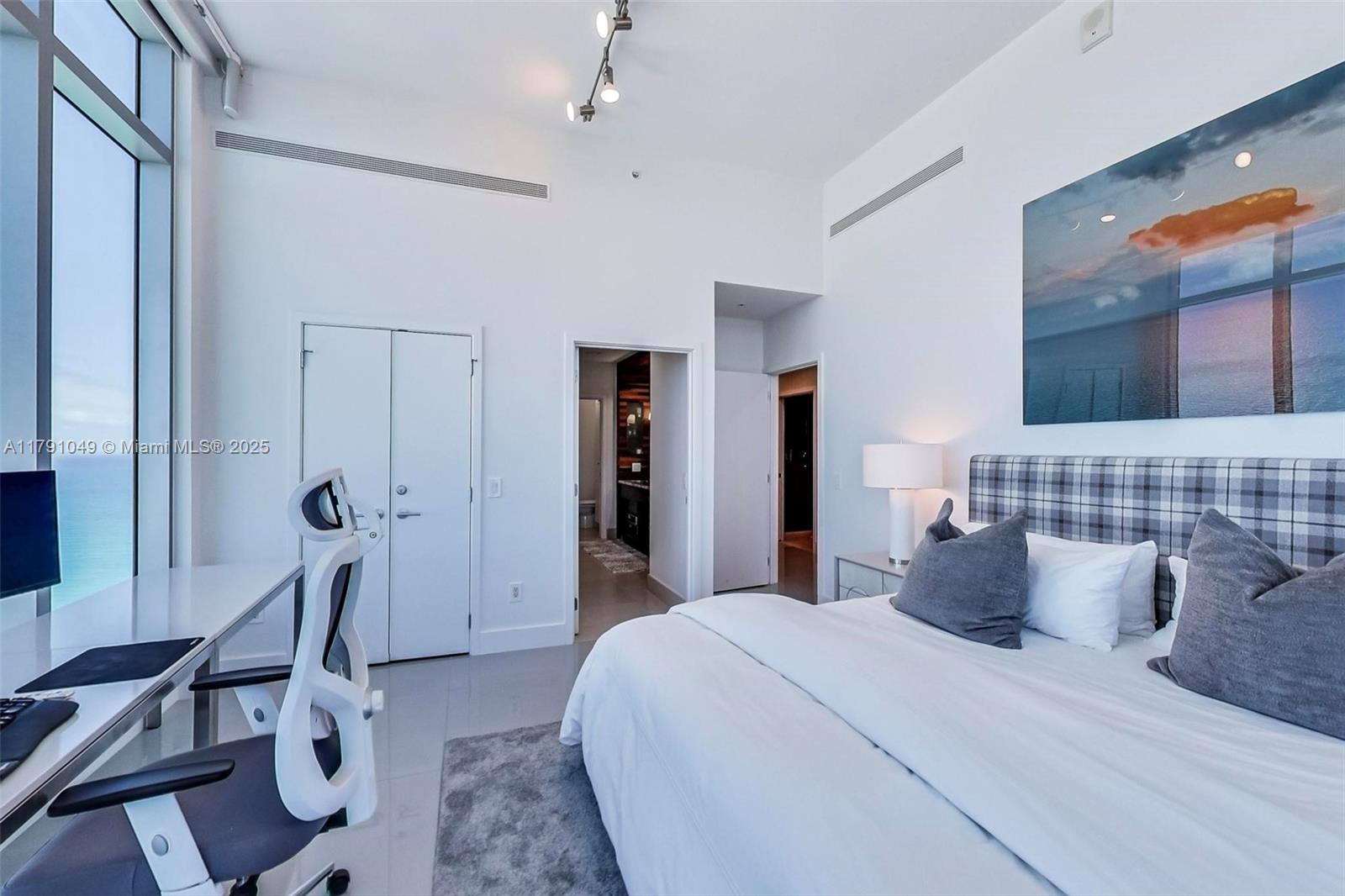 NORTH CARILLON BEACH COND - Residential