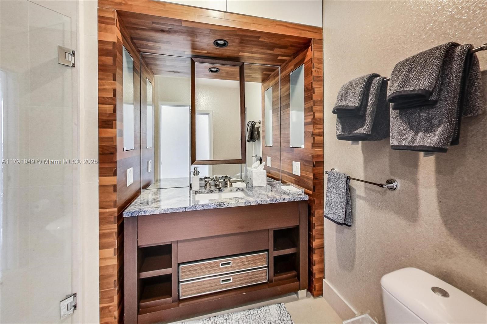 NORTH CARILLON BEACH COND - Residential