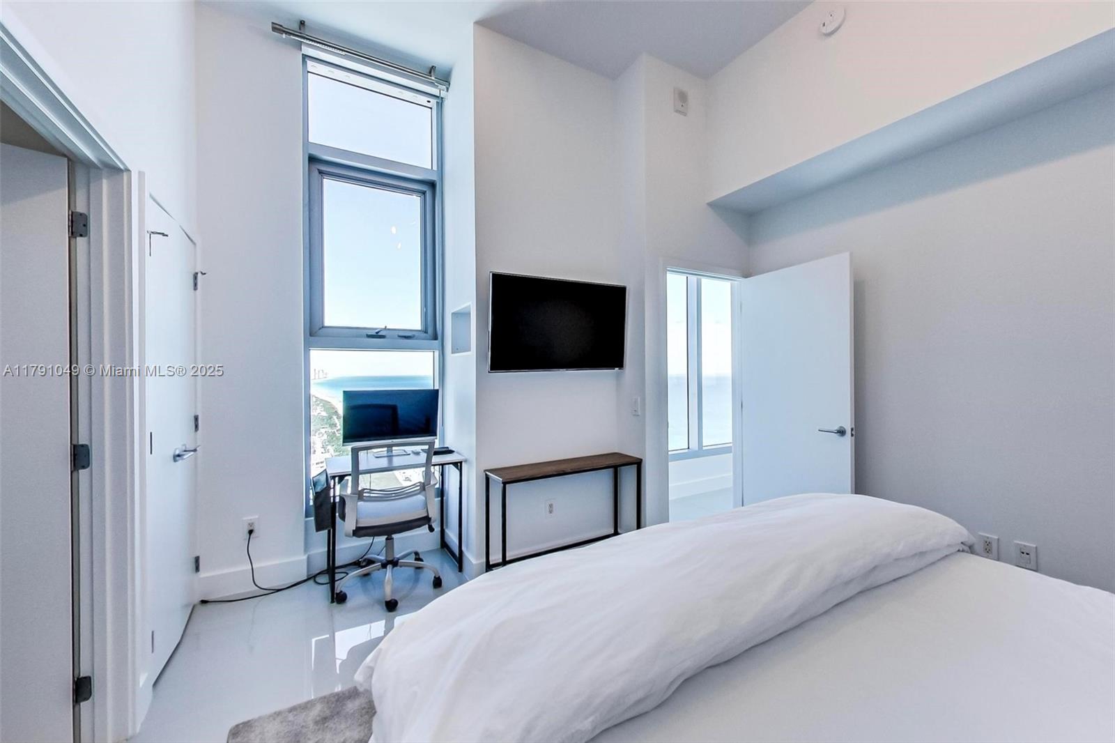 NORTH CARILLON BEACH COND - Residential