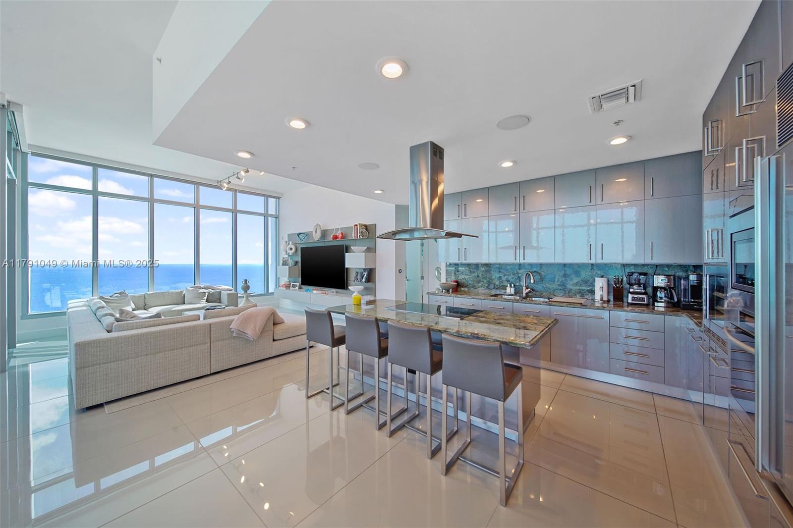 NORTH CARILLON BEACH COND - Residential