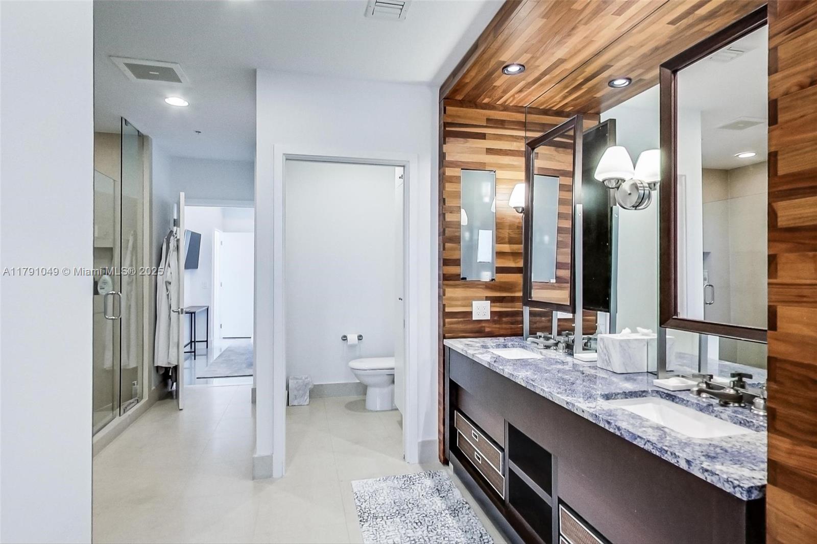 NORTH CARILLON BEACH COND - Residential