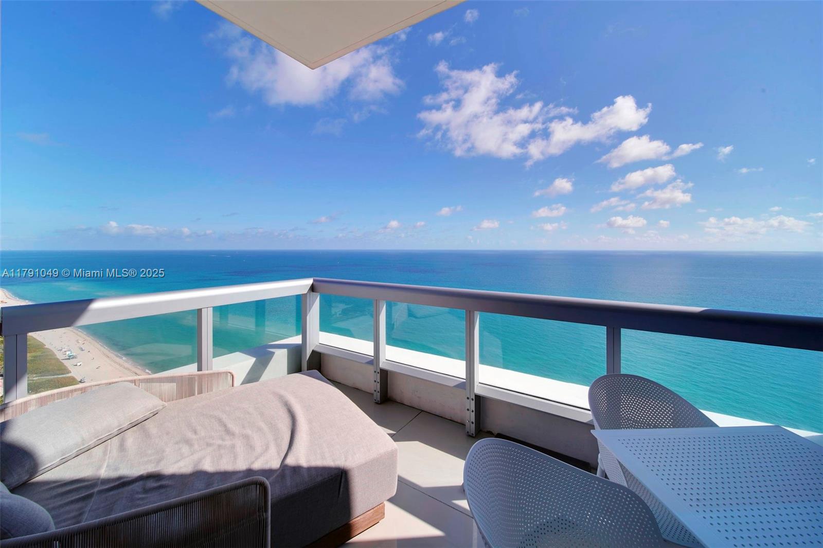 NORTH CARILLON BEACH COND - Residential