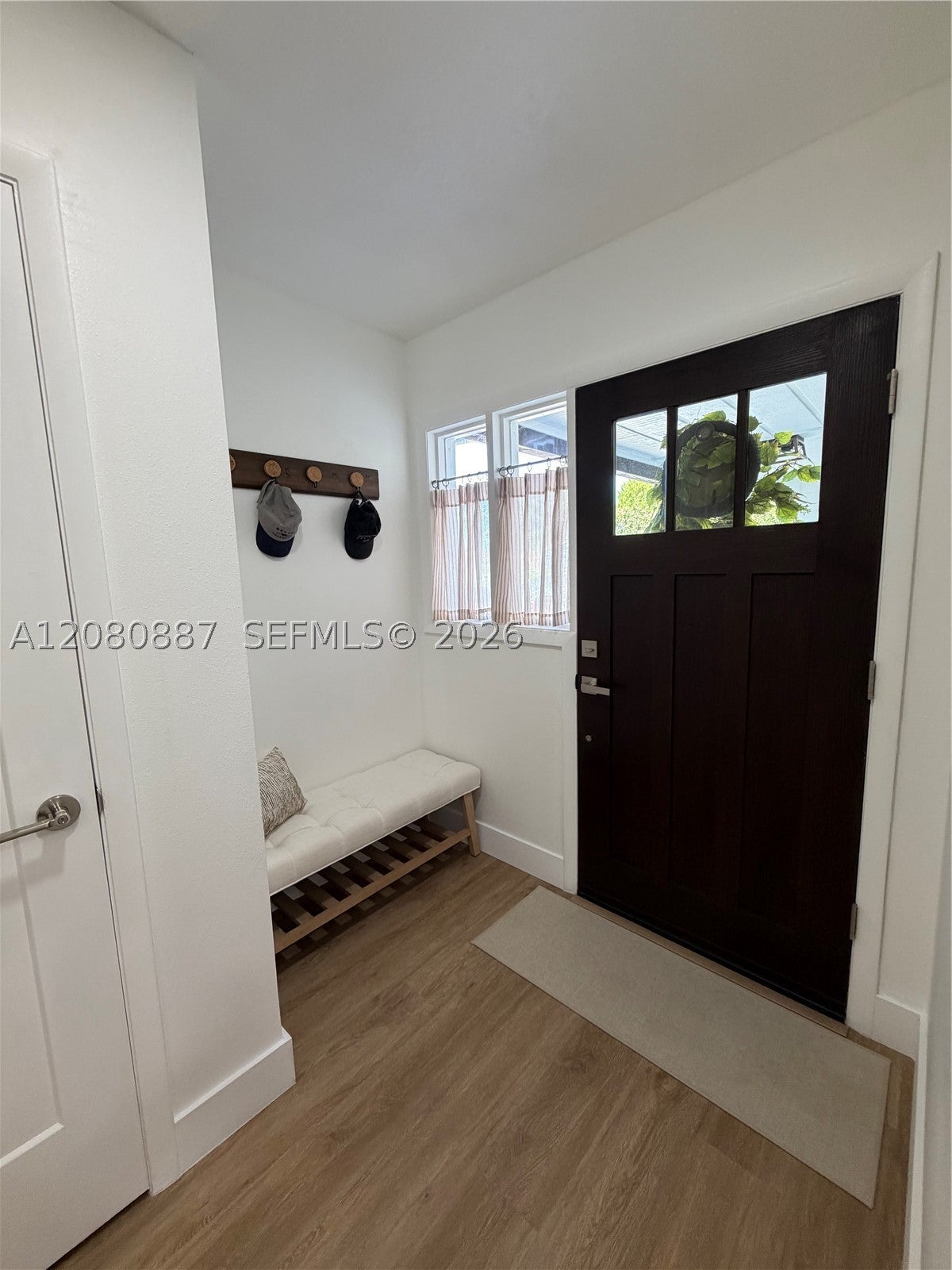 8 Emerald Way