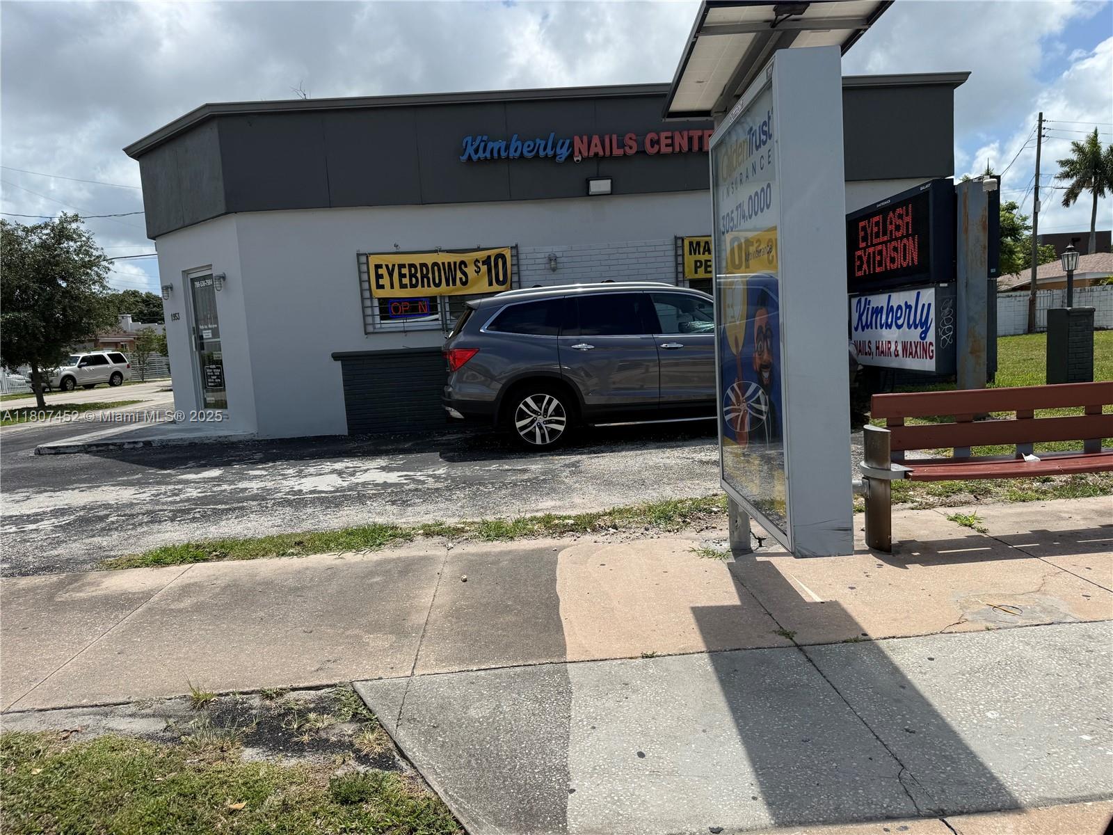 GRAPELAND PARK - Commercial Sale