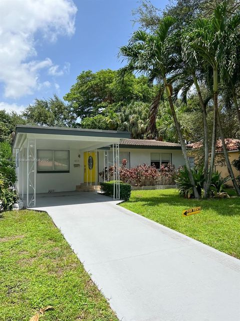 411 NE 88th St El Portal FL 33138