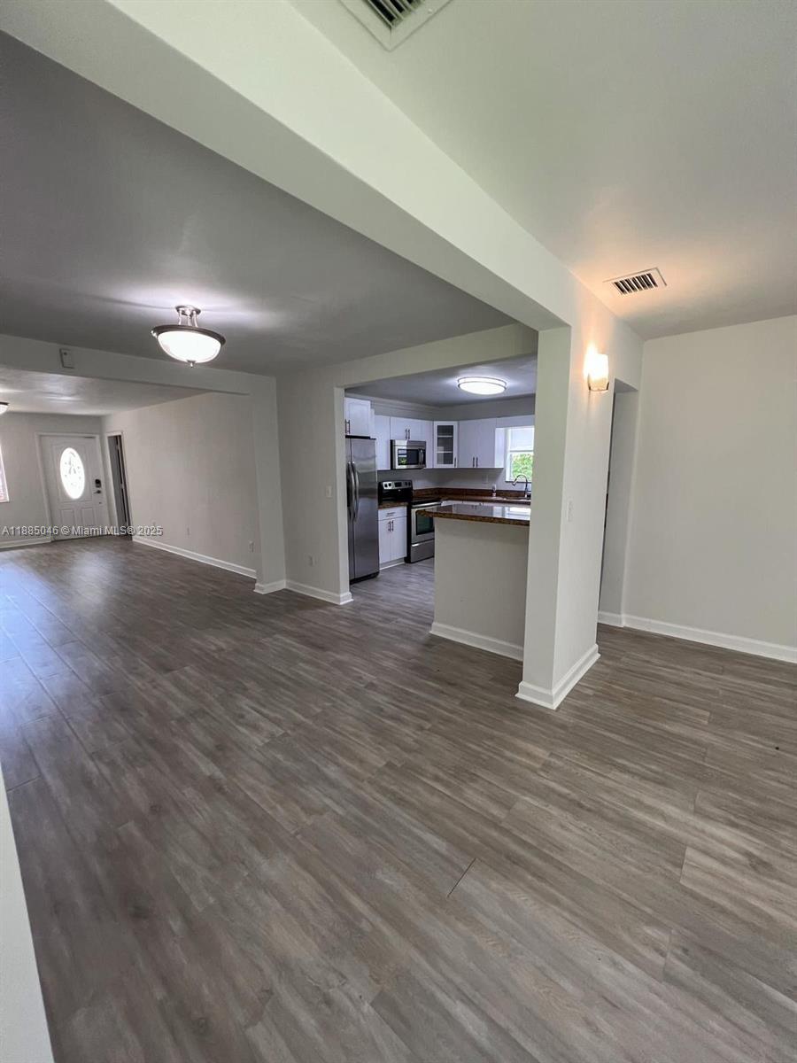 EL PORTAL SEC 7 - Residential Lease