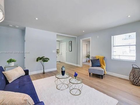 305 N 13th St Fort Pierce FL 34950