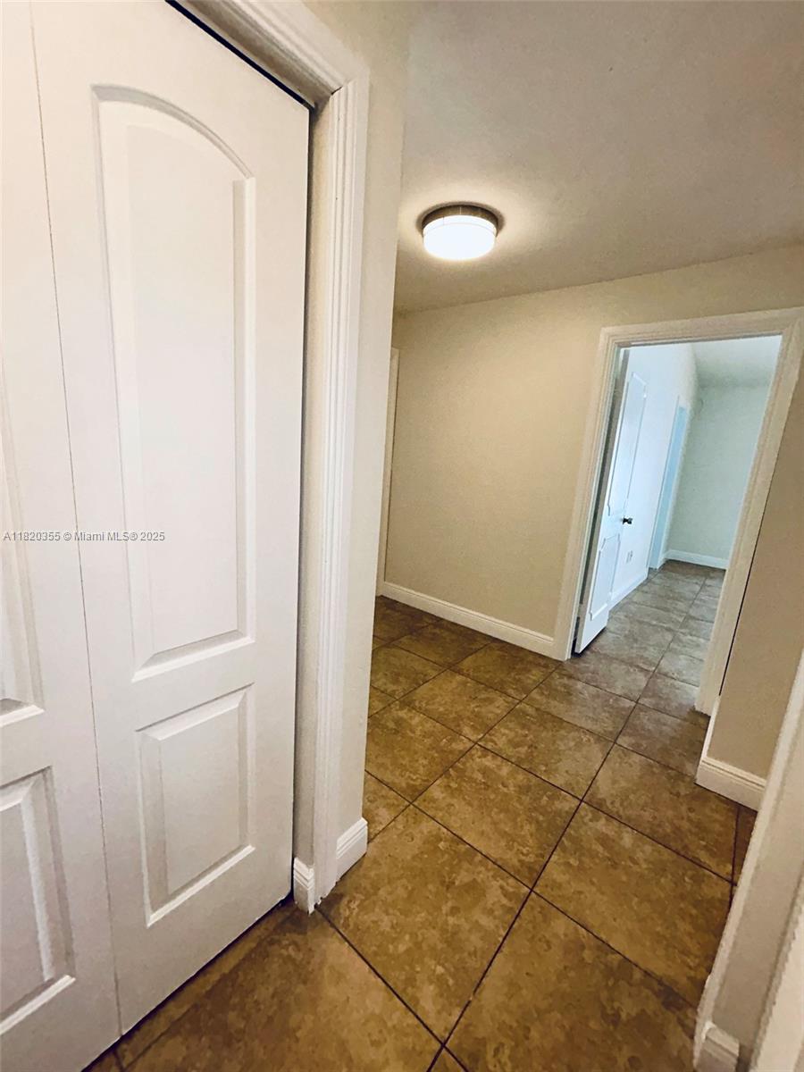 UNIV PARK EAST SEC 1 - Residential Lease
