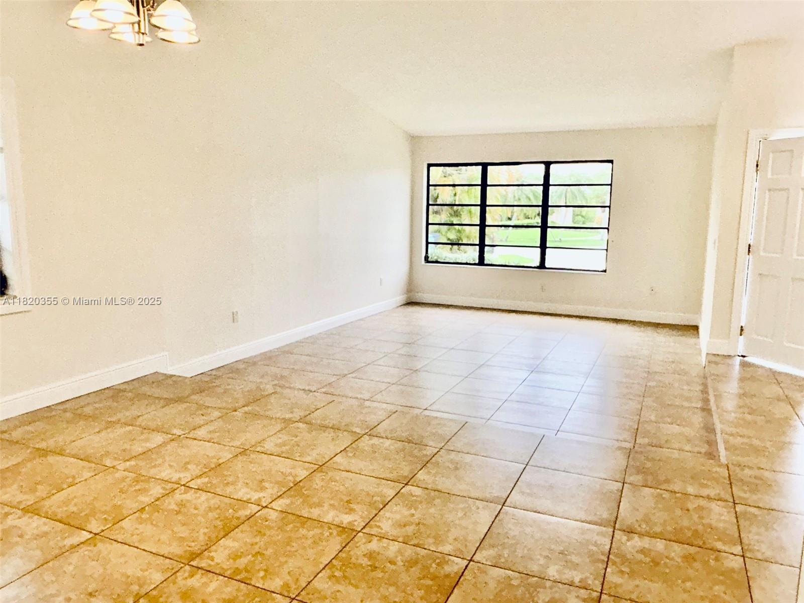 UNIV PARK EAST SEC 1 - Residential Lease