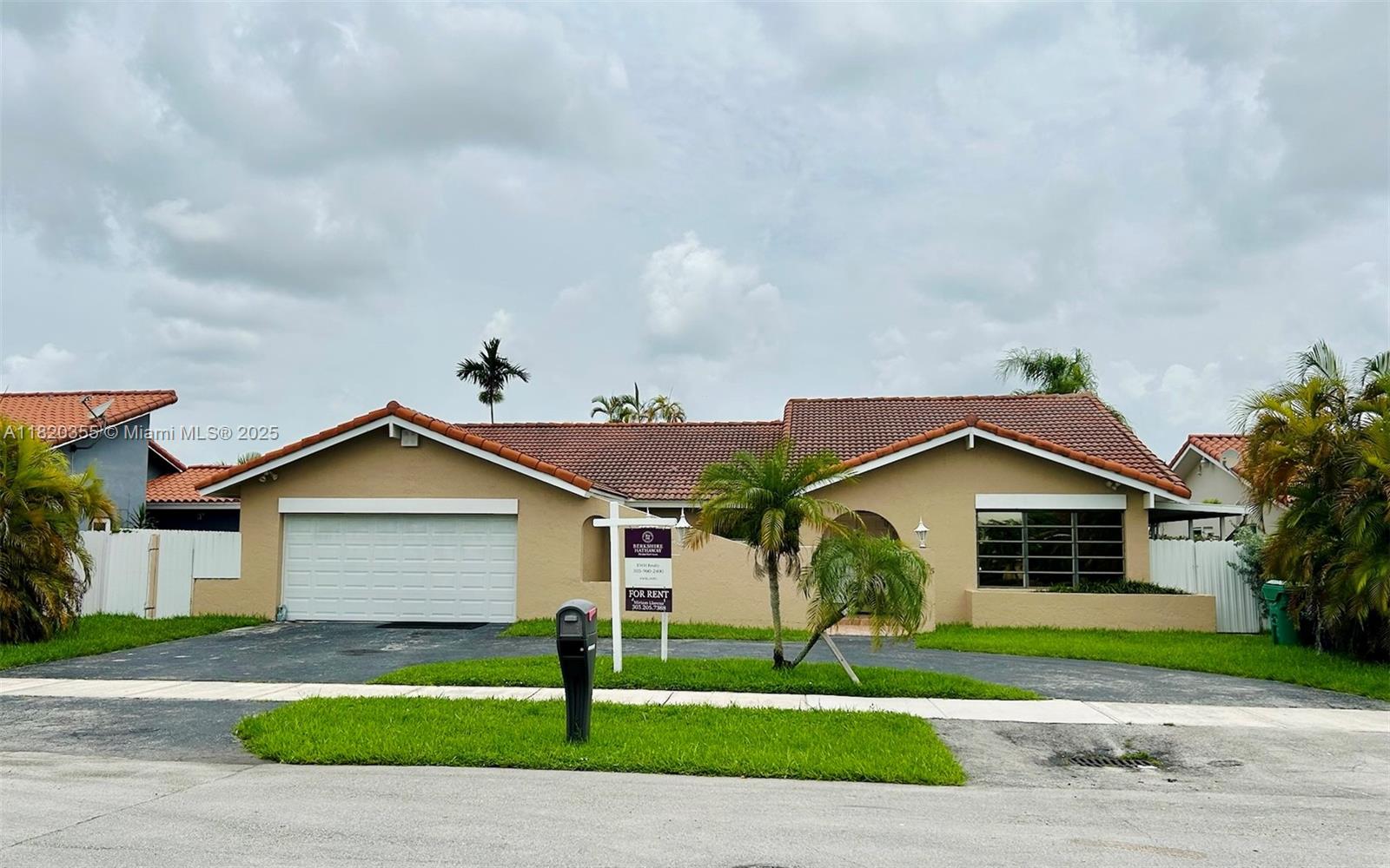 UNIV PARK EAST SEC 1 - Residential Lease