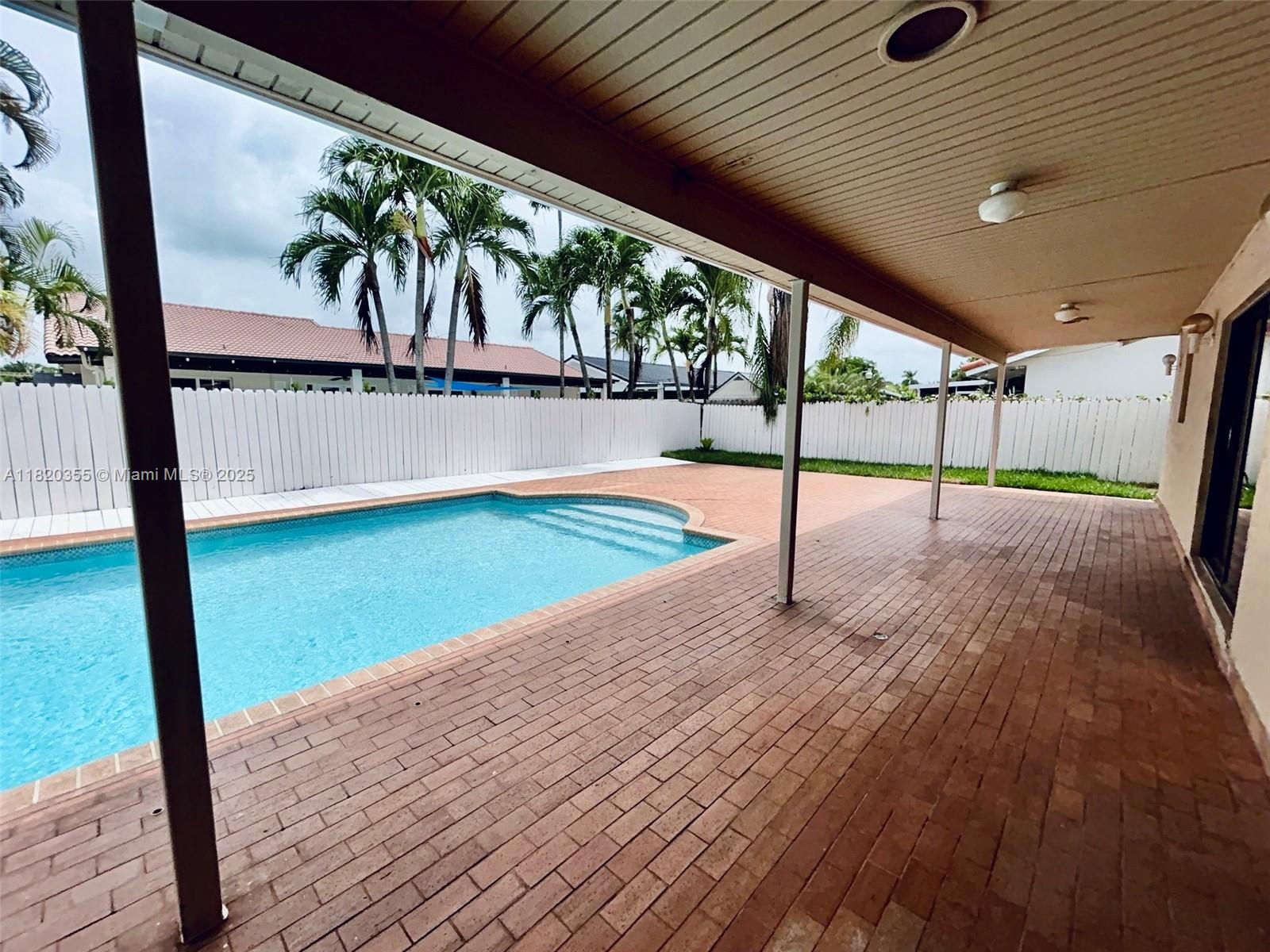 UNIV PARK EAST SEC 1 - Residential Lease
