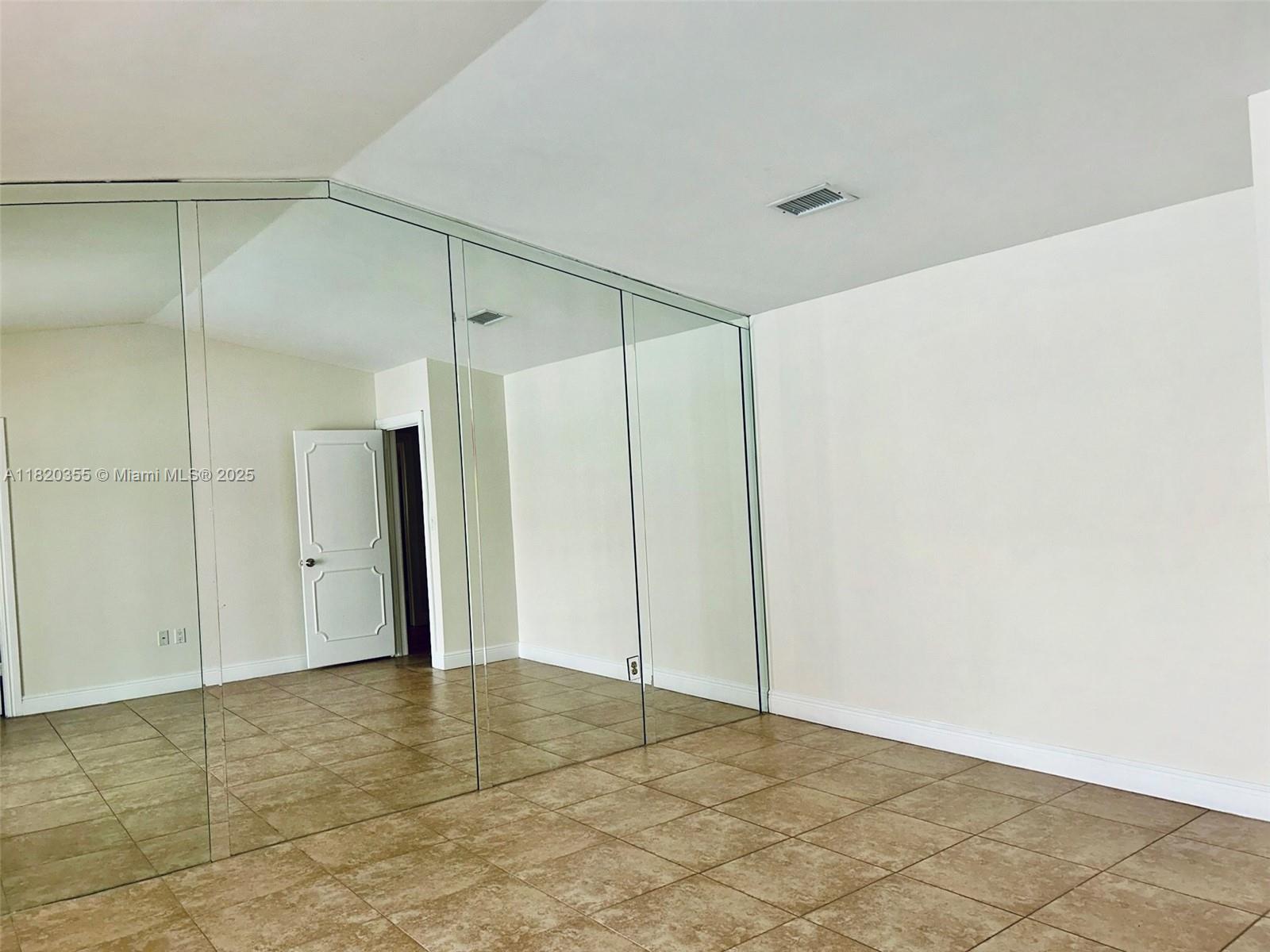 UNIV PARK EAST SEC 1 - Residential Lease