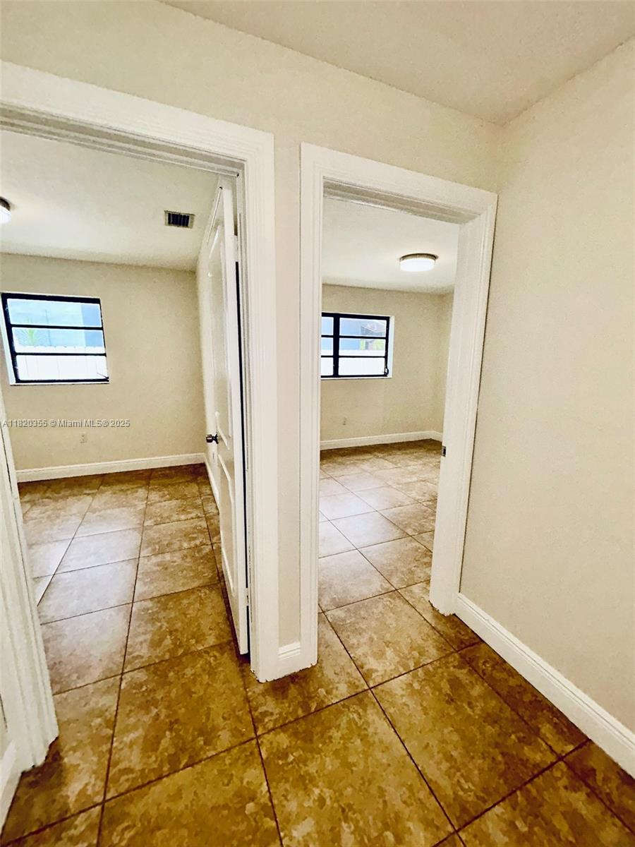 UNIV PARK EAST SEC 1 - Residential Lease