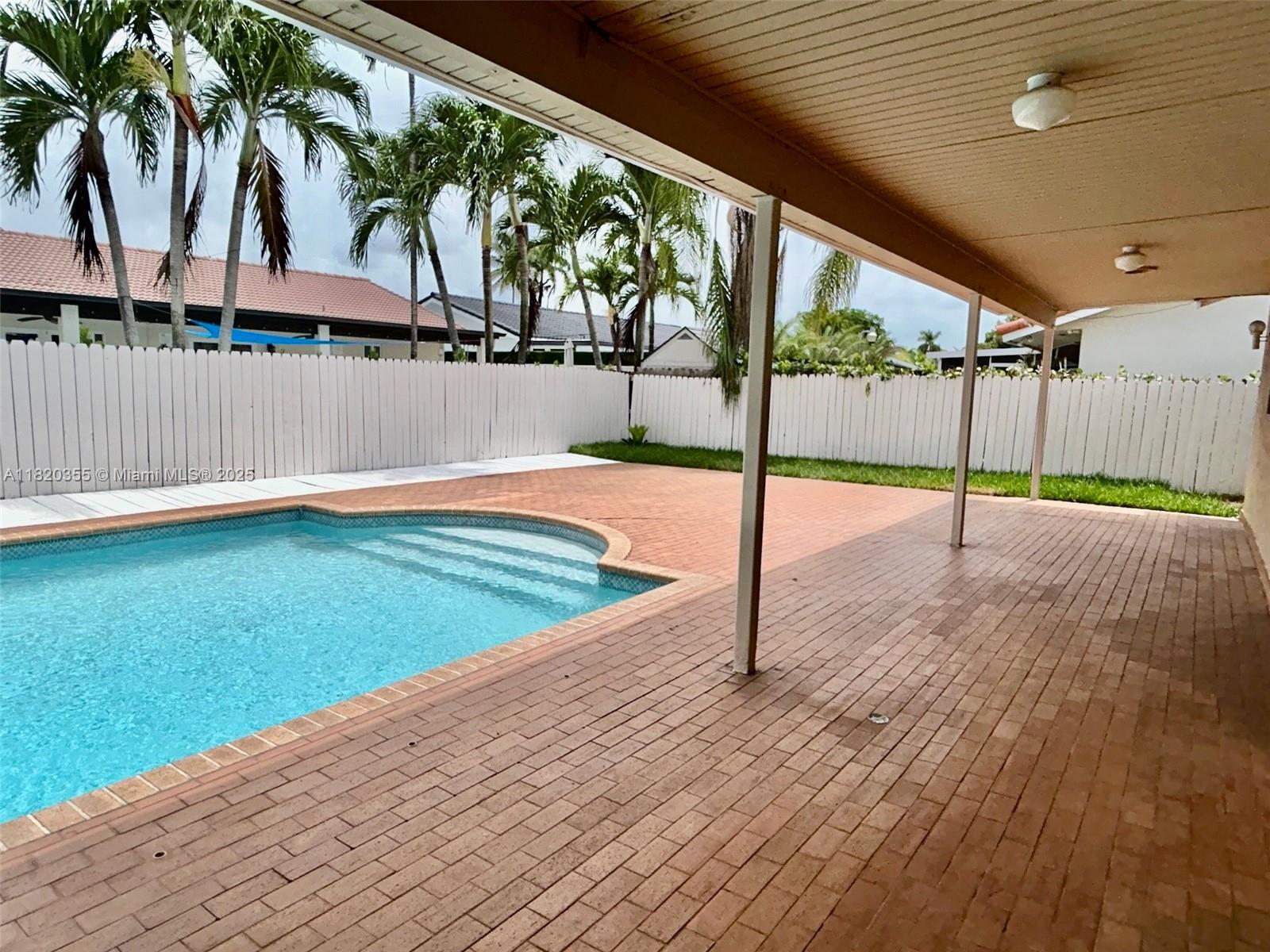 UNIV PARK EAST SEC 1 - Residential Lease