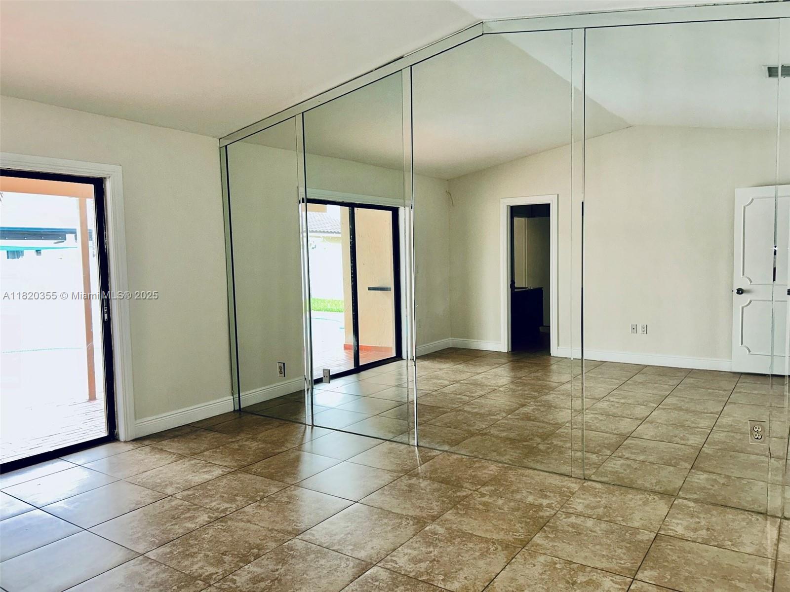 UNIV PARK EAST SEC 1 - Residential Lease