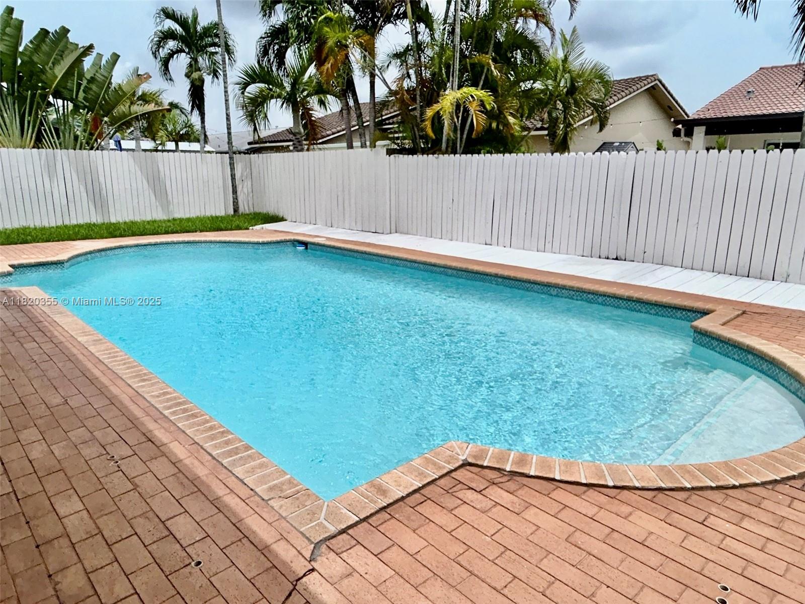 UNIV PARK EAST SEC 1 - Residential Lease