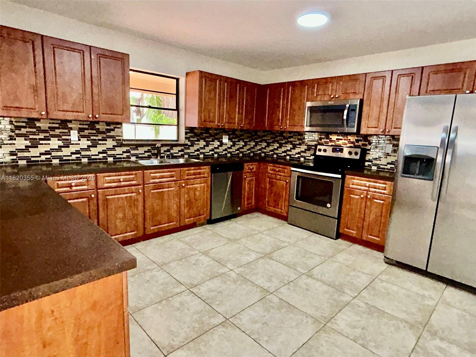UNIV PARK EAST SEC 1 - Residential Lease