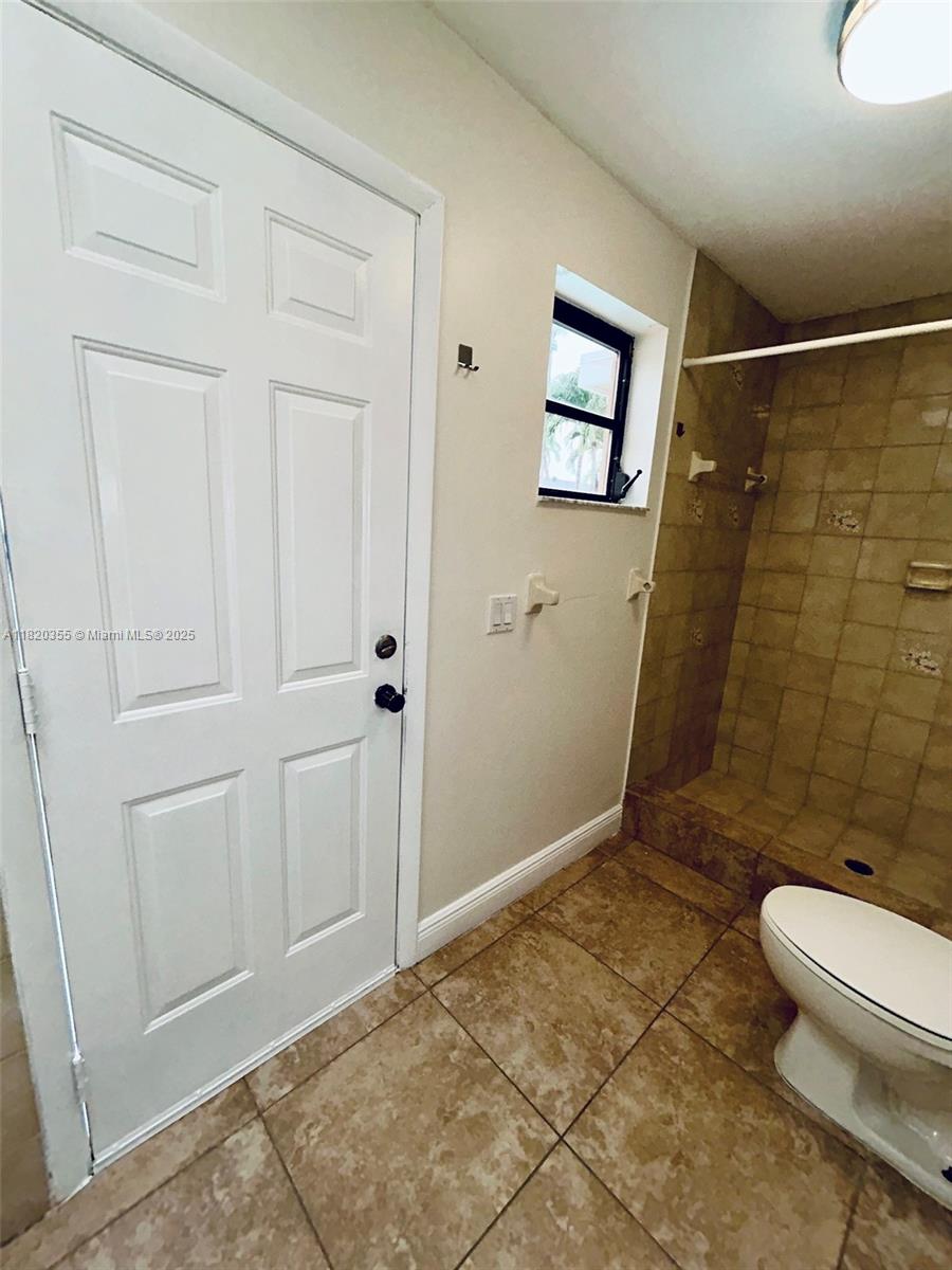 UNIV PARK EAST SEC 1 - Residential Lease