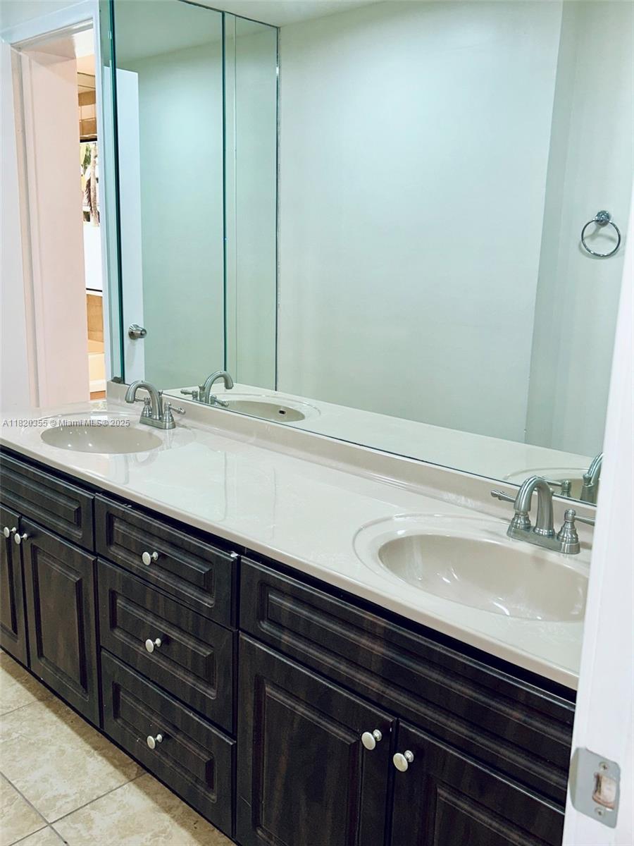 UNIV PARK EAST SEC 1 - Residential Lease