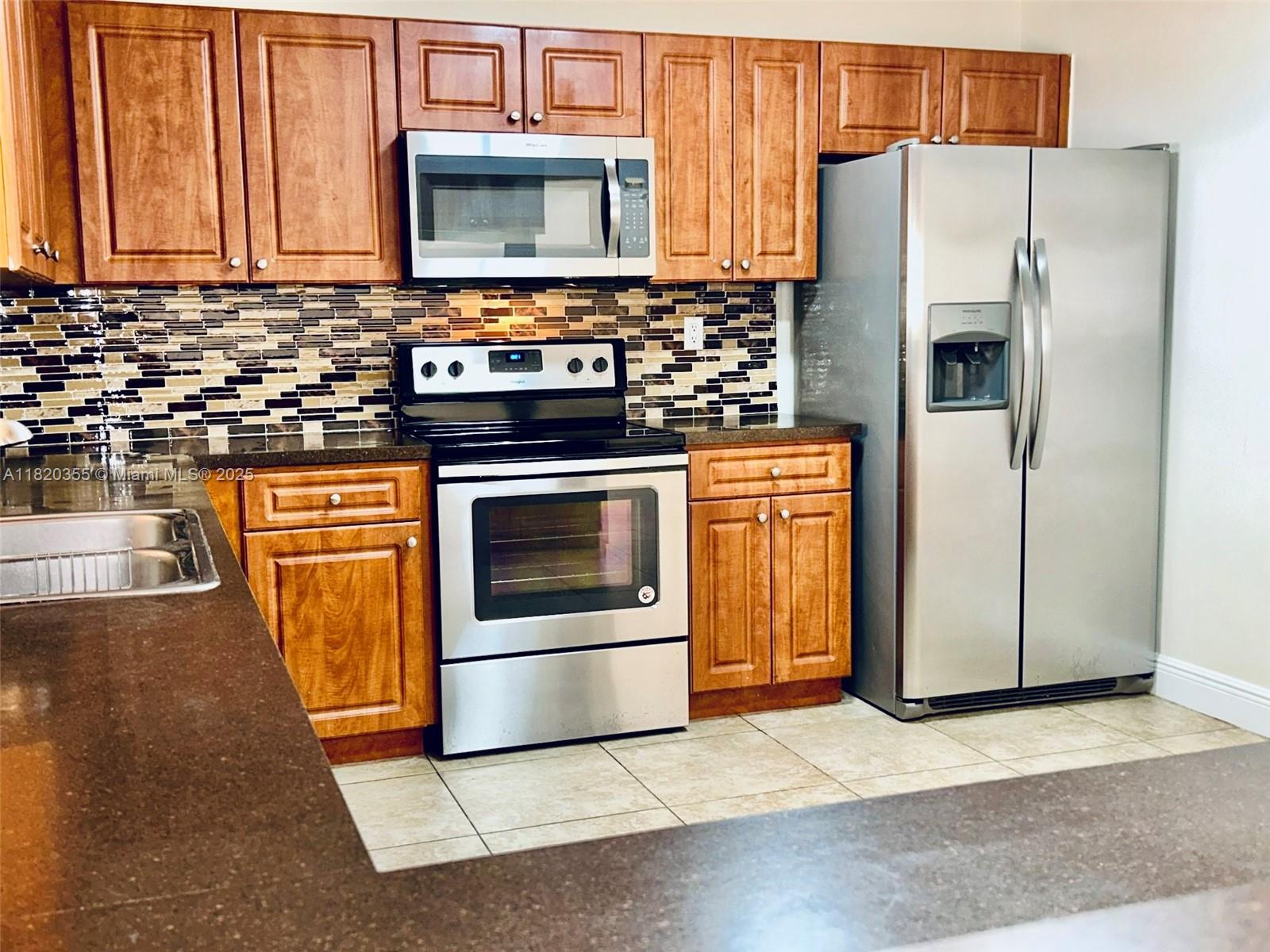 UNIV PARK EAST SEC 1 - Residential Lease