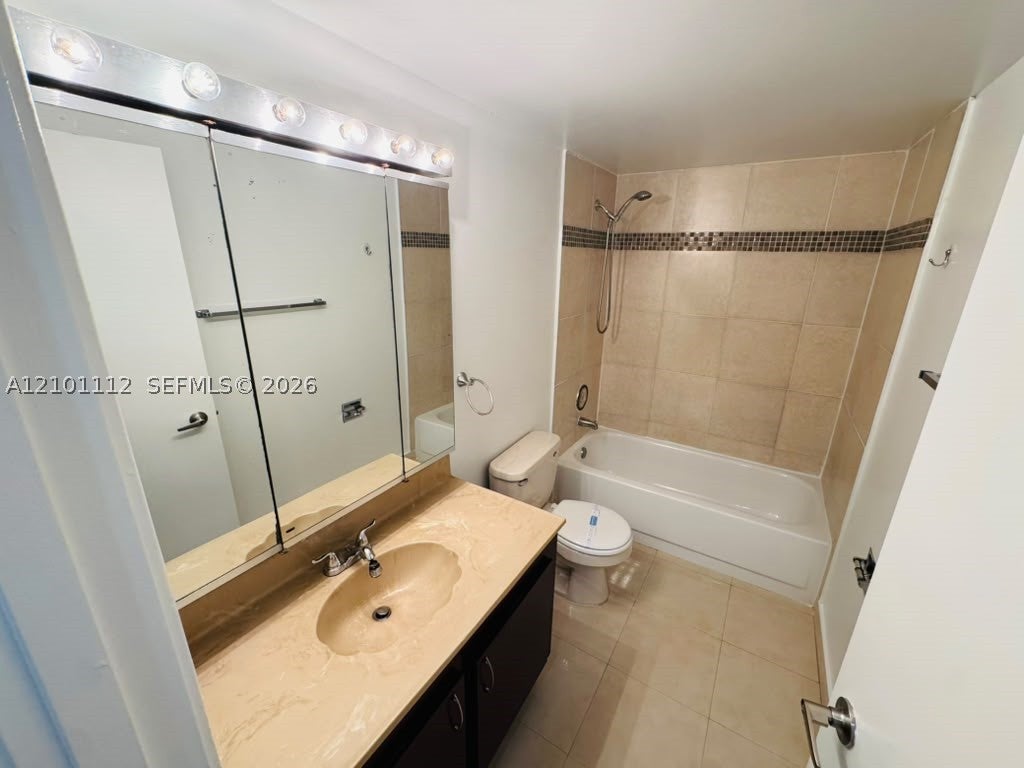 2500 Parkview Dr 307