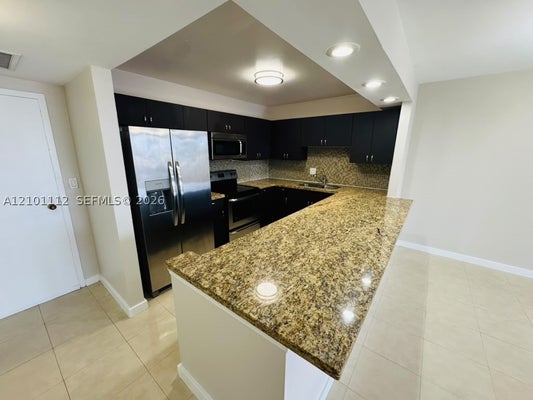2500 PARKVIEW DR APT 307, HALLANDALE BEACH, FL 33009 - Image 6cc4a398eb912e9f1e8fe97cc2ab86eb/2612838198