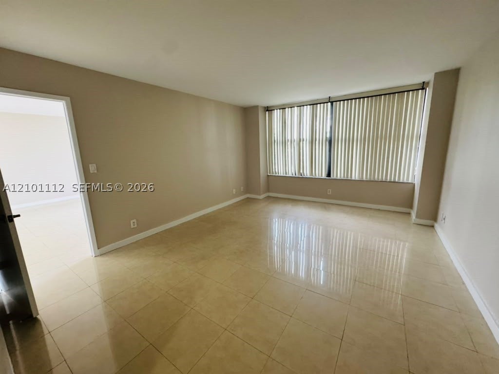 2500 Parkview Dr 307