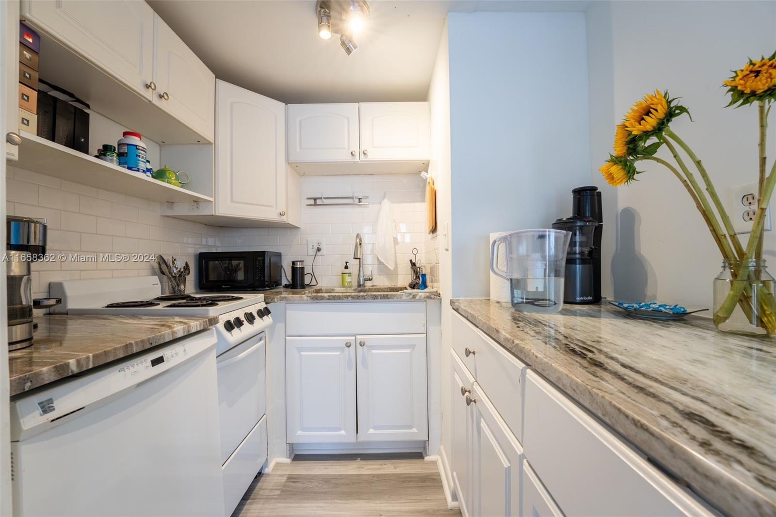 MIDDLE RIVER VILLAS CONDO - Residential