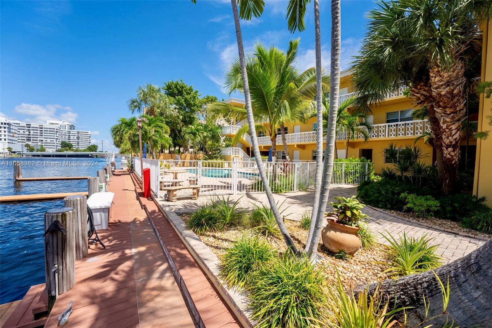MIDDLE RIVER VILLAS CONDO - Residential