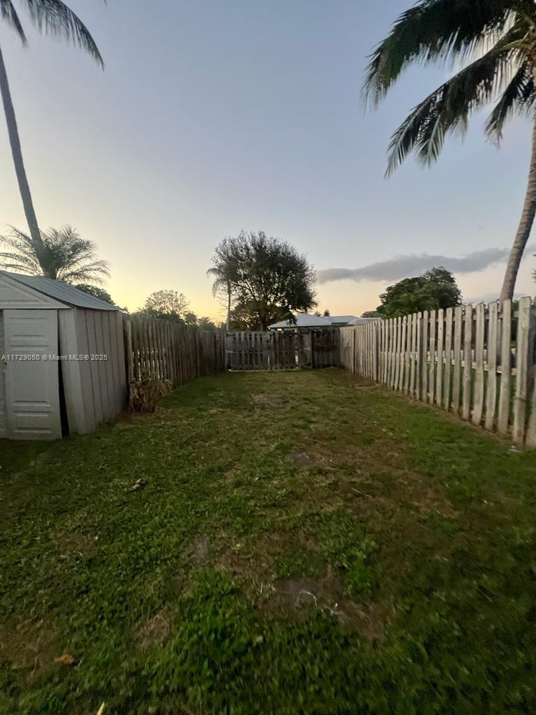 SOUTH SHORE 1 OF WELLINGT - Residential