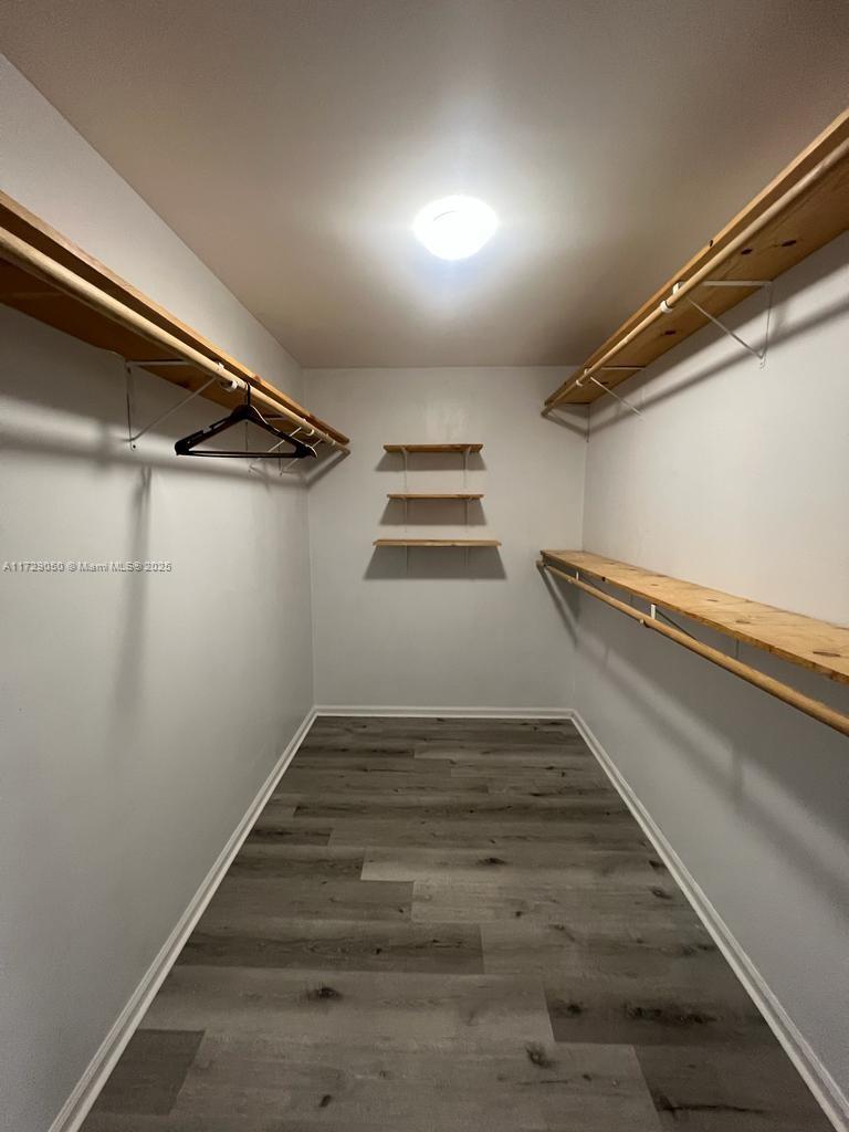 SOUTH SHORE 1 OF WELLINGT - Residential