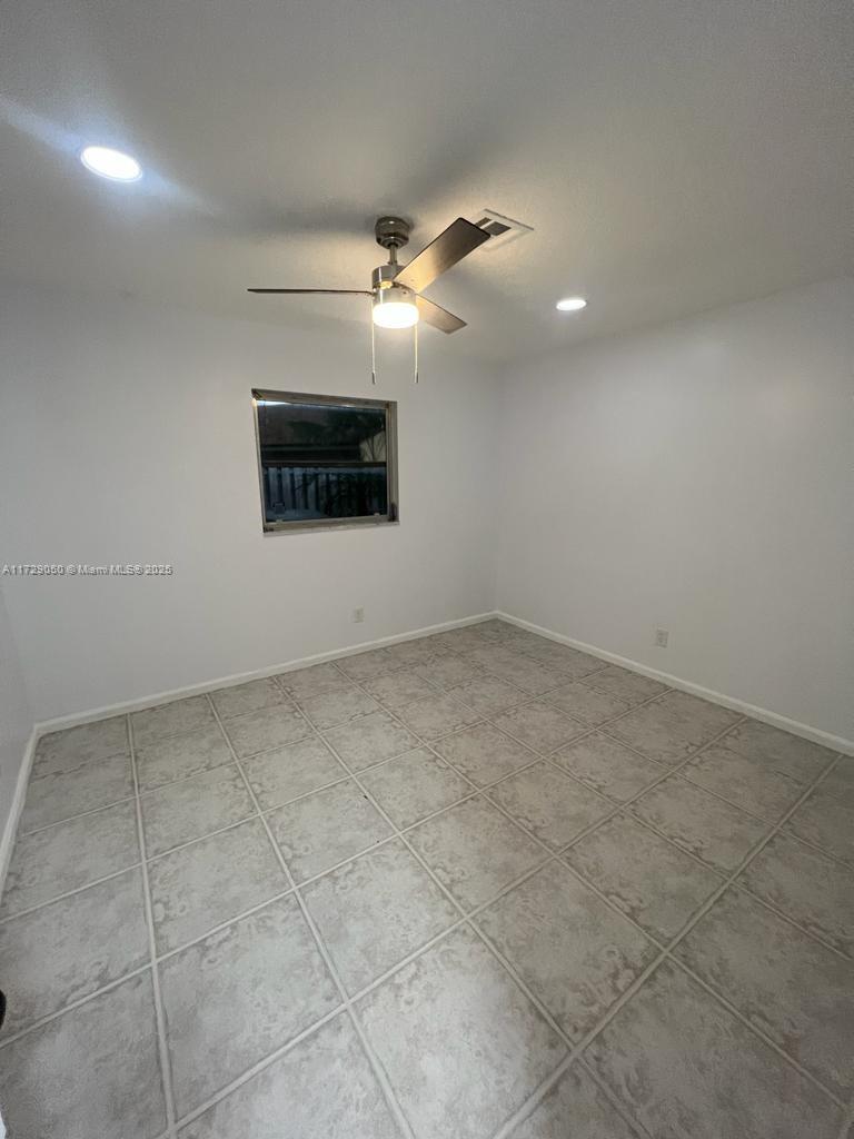 SOUTH SHORE 1 OF WELLINGT - Residential