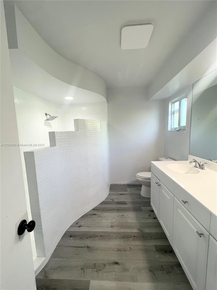 SOUTH SHORE 1 OF WELLINGT - Residential