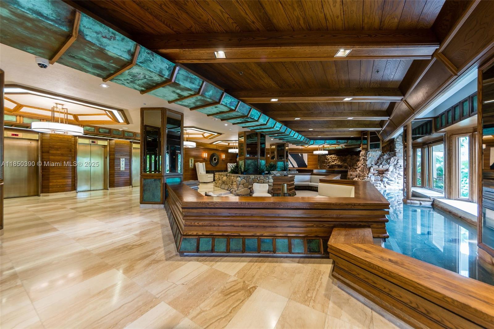 TOWERS OF QUAYSIDE CONDO - Residential