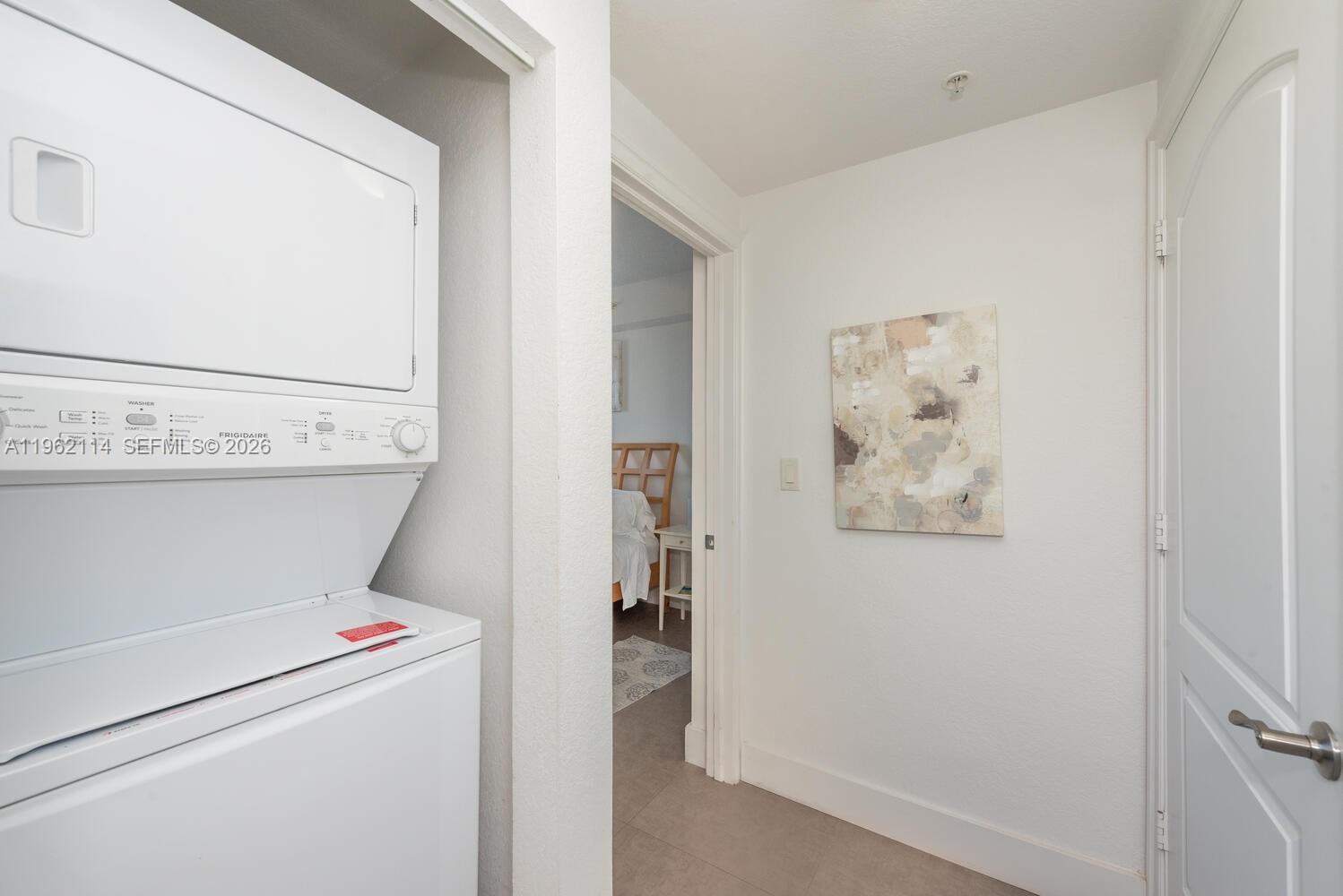 RADIUS CONDO - Residential