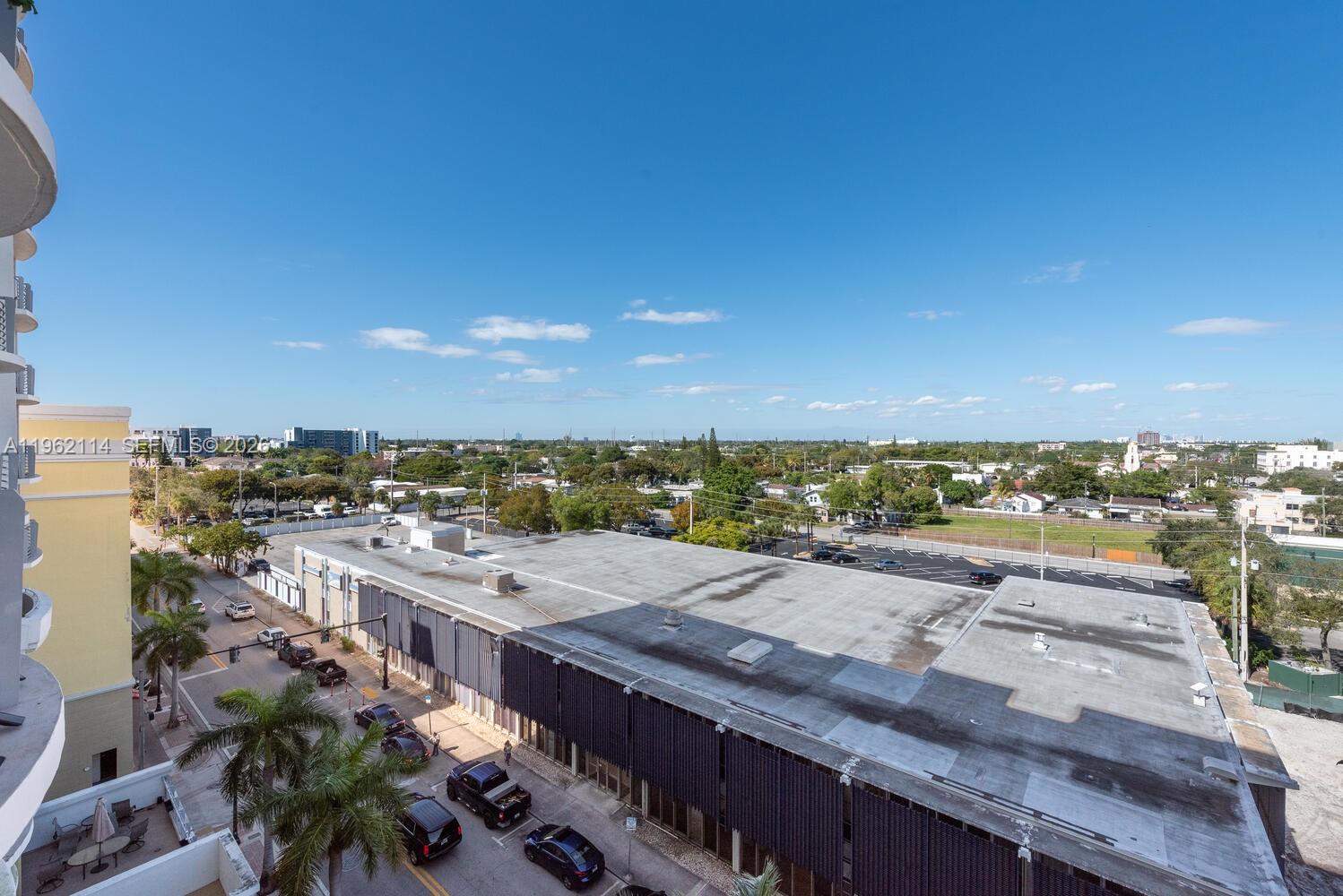 RADIUS CONDO - Residential