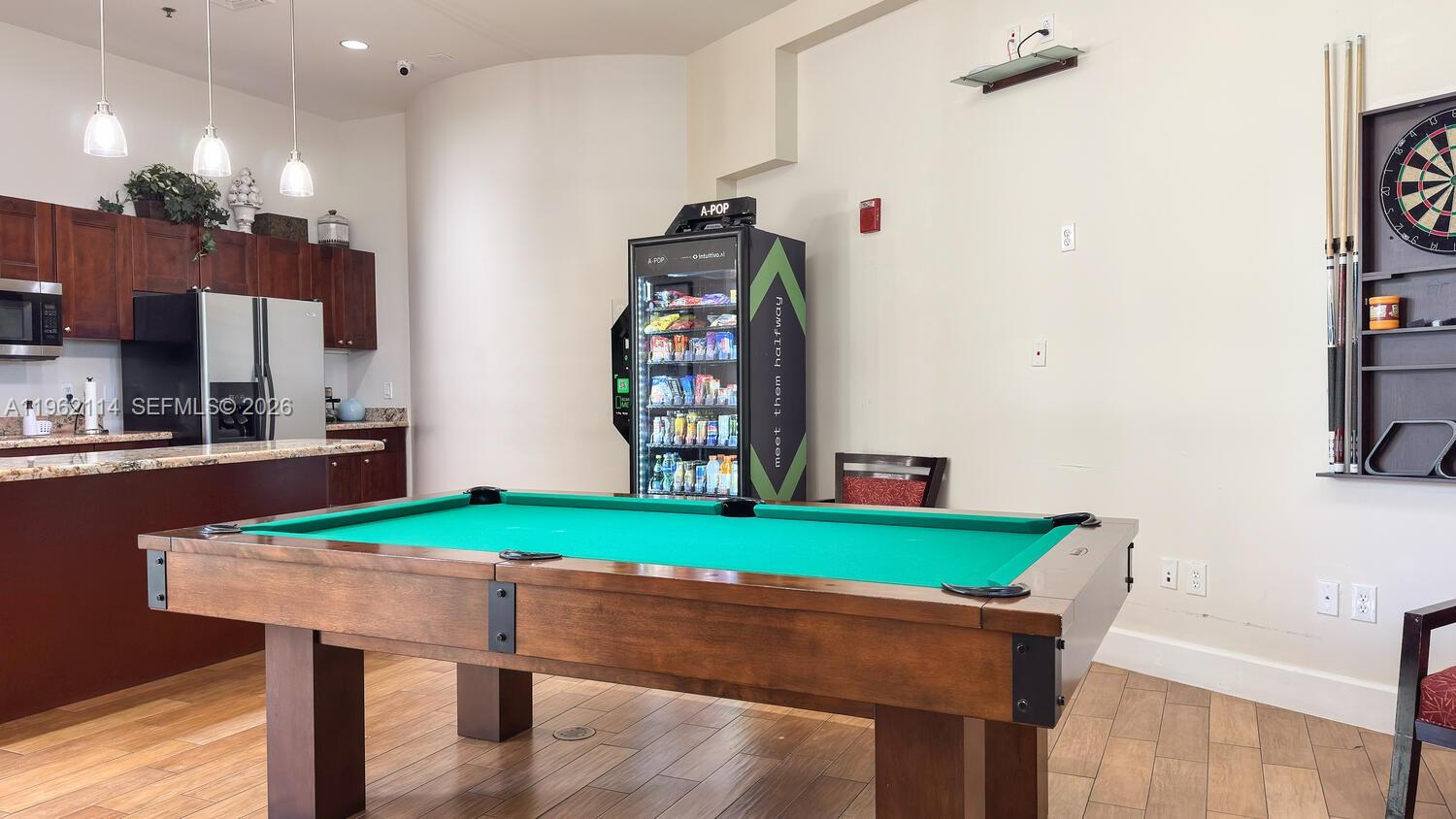 RADIUS CONDO - Residential