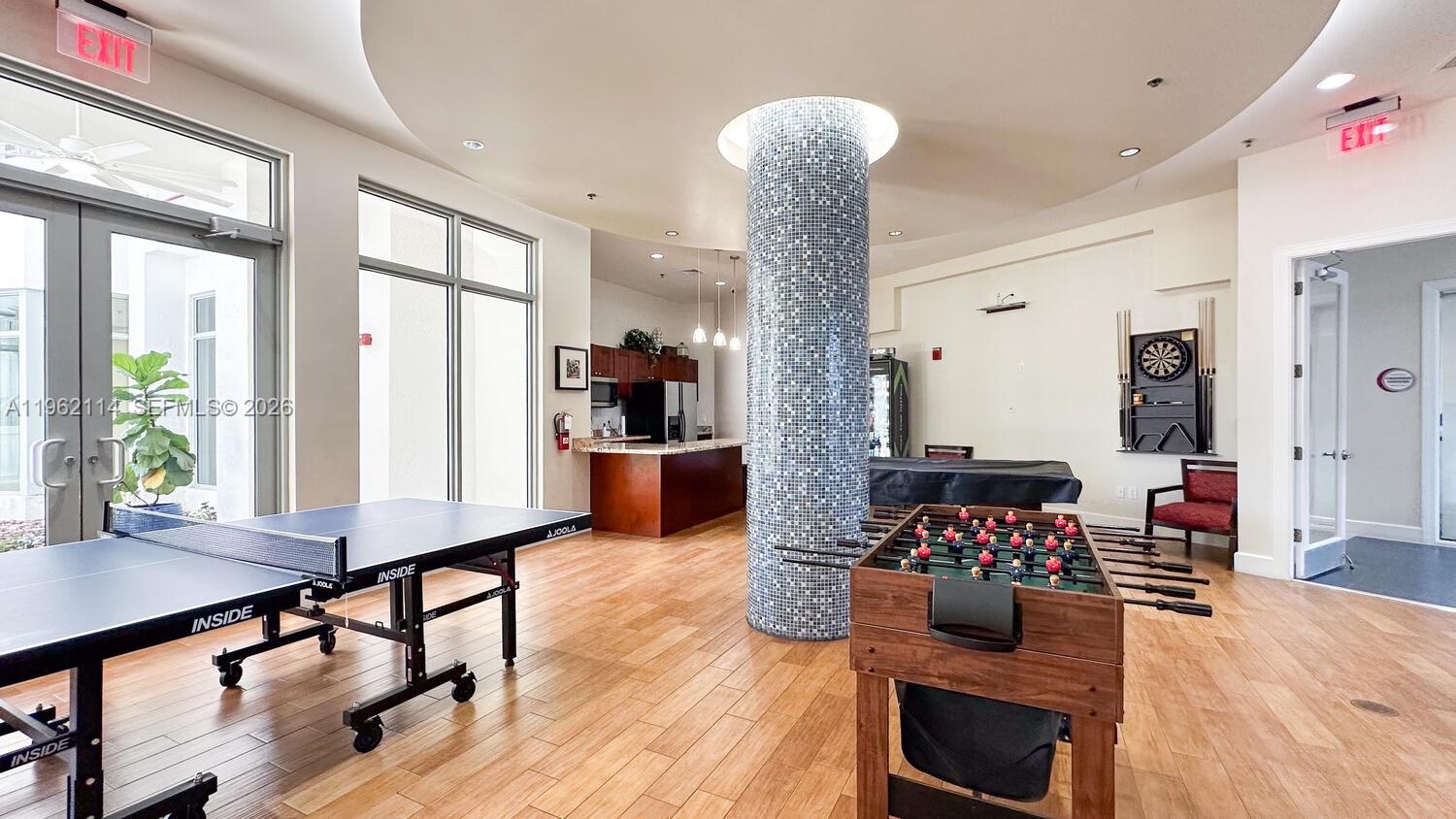 RADIUS CONDO - Residential