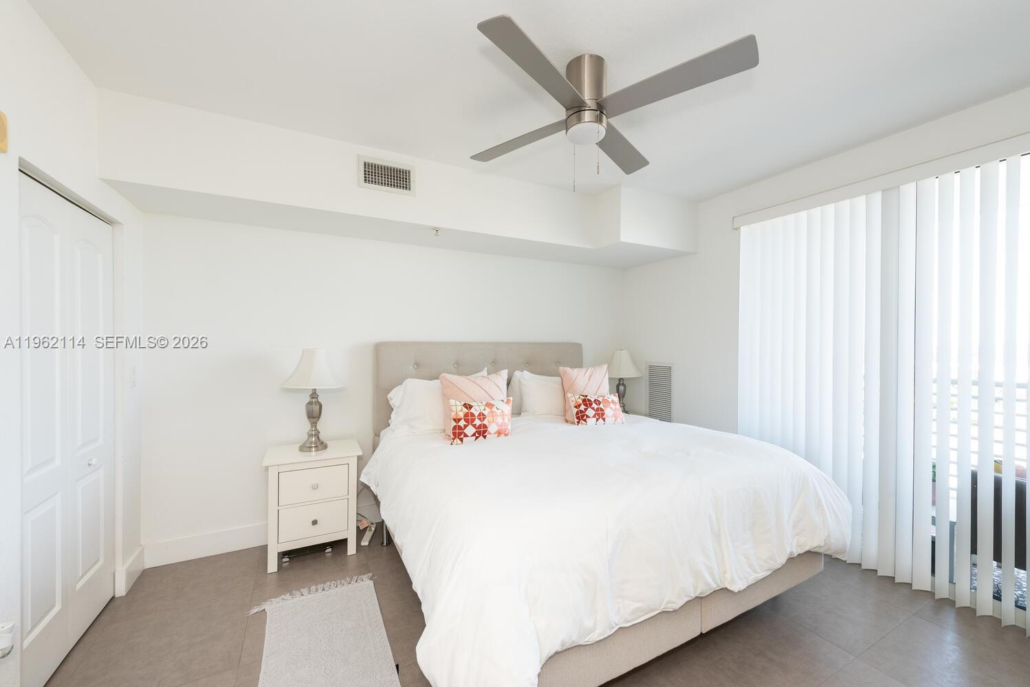 RADIUS CONDO - Residential