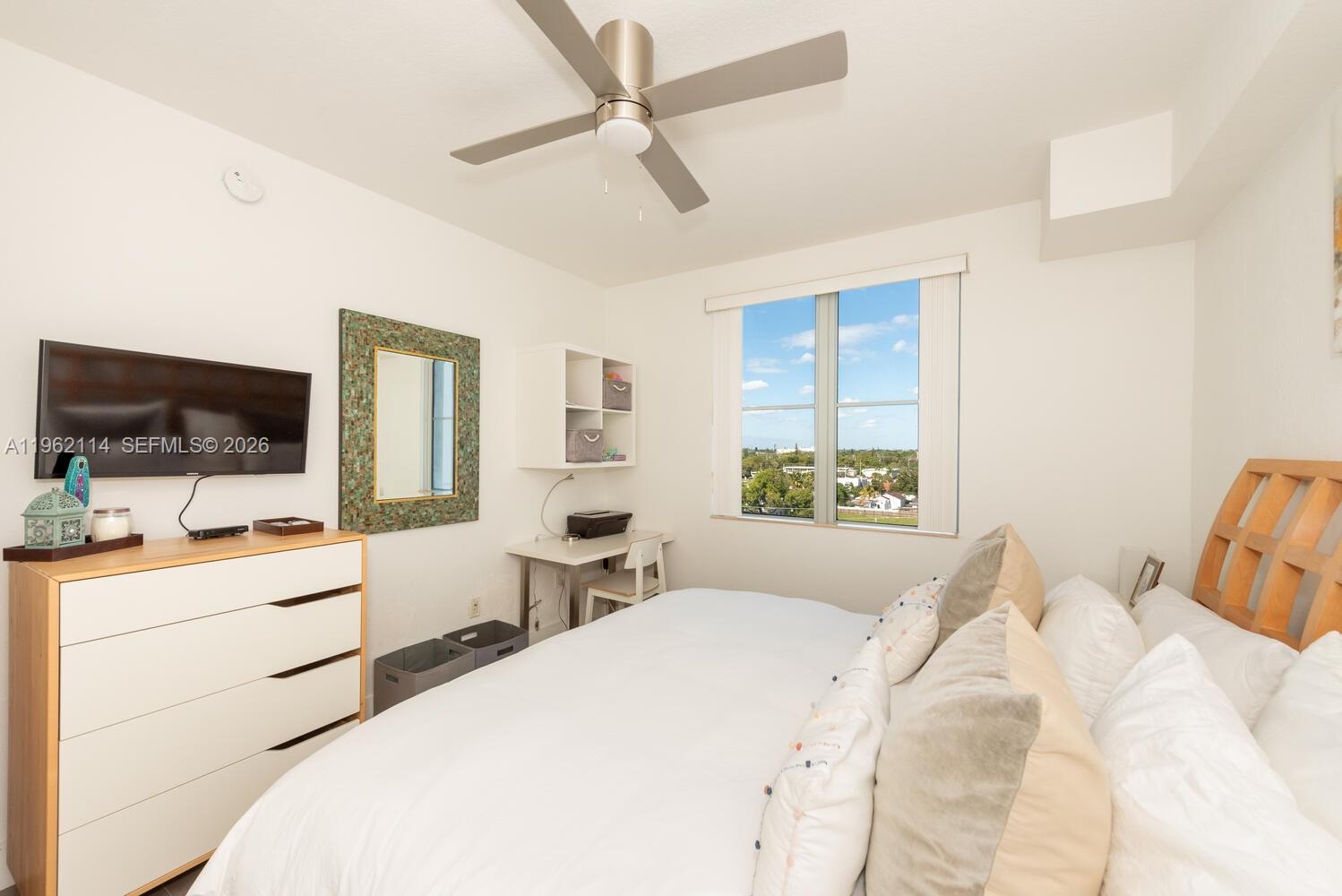 RADIUS CONDO - Residential