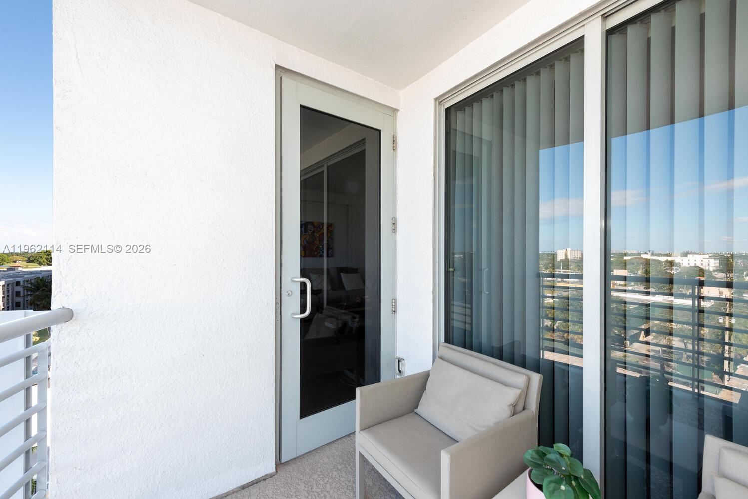 RADIUS CONDO - Residential