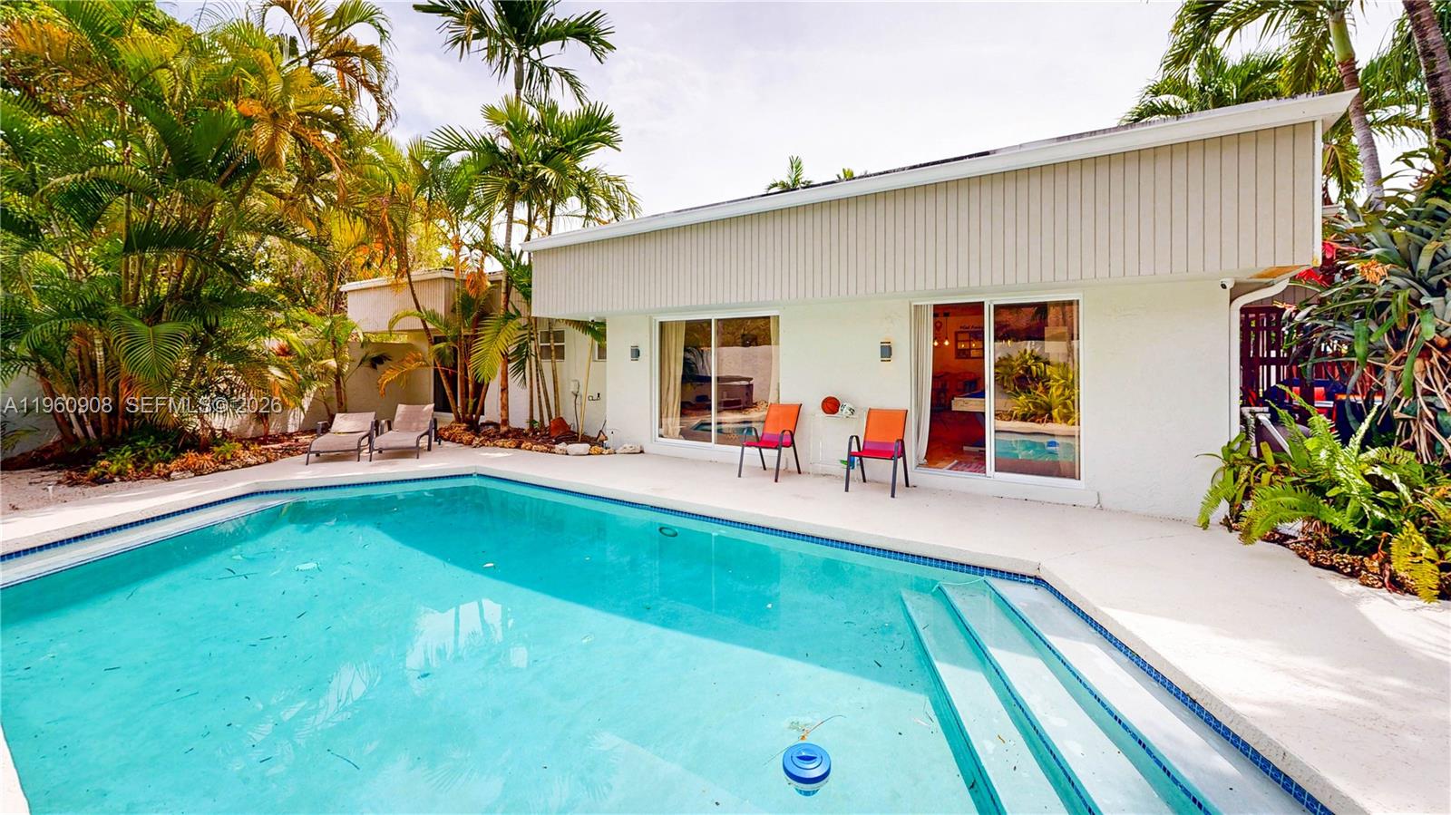 CALUSA CLUB ESTATES 3RD A - Residential