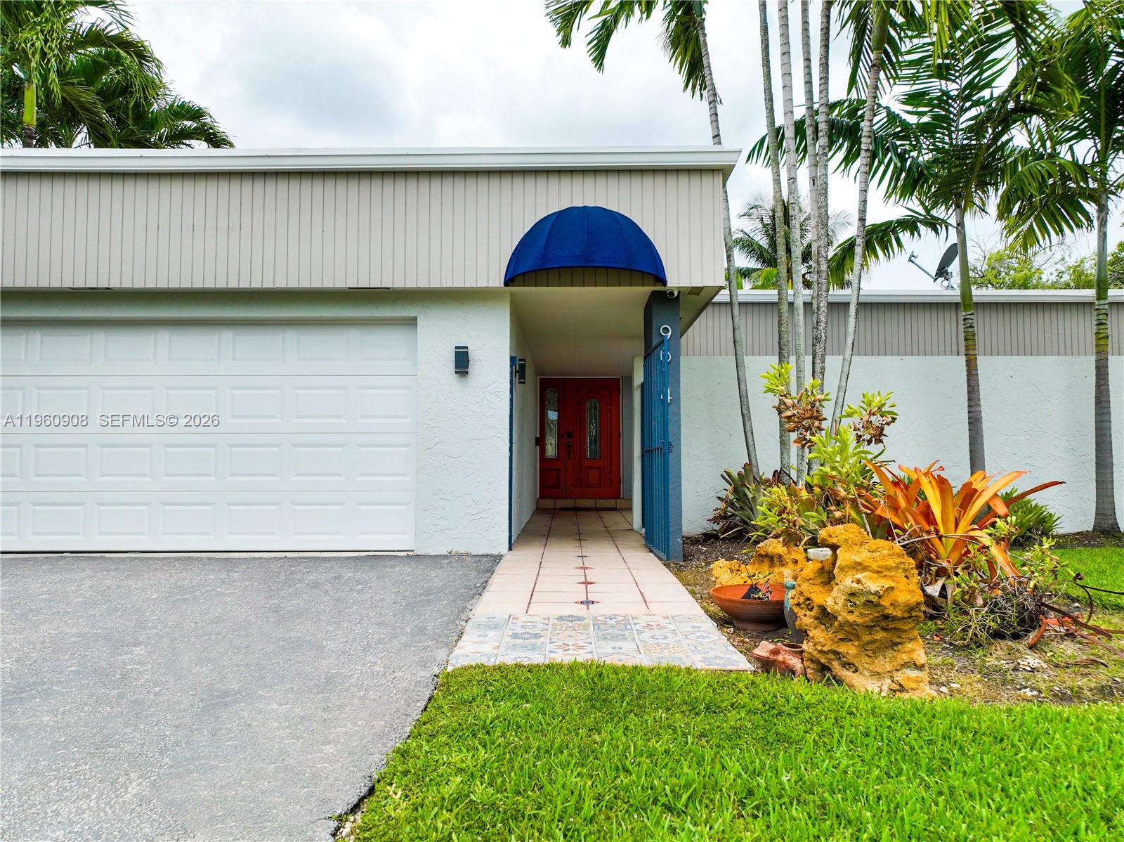 CALUSA CLUB ESTATES 3RD A - Residential