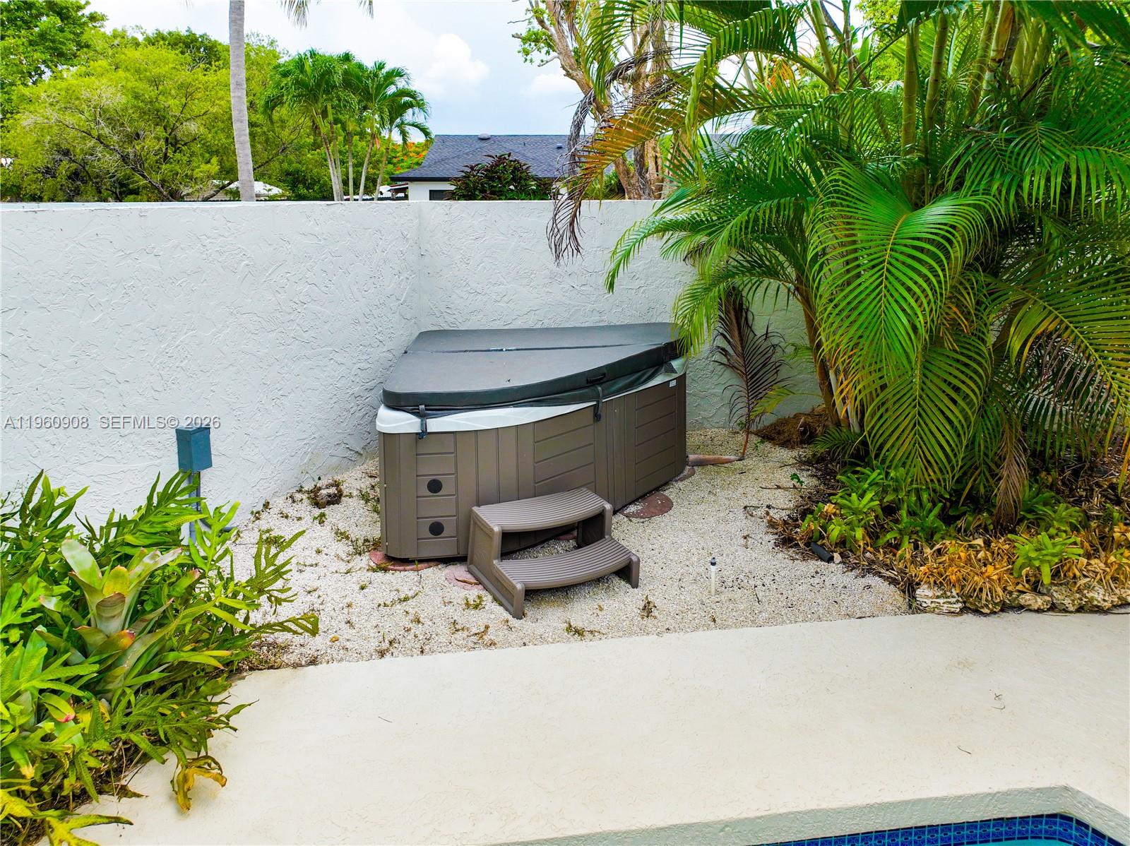 CALUSA CLUB ESTATES 3RD A - Residential