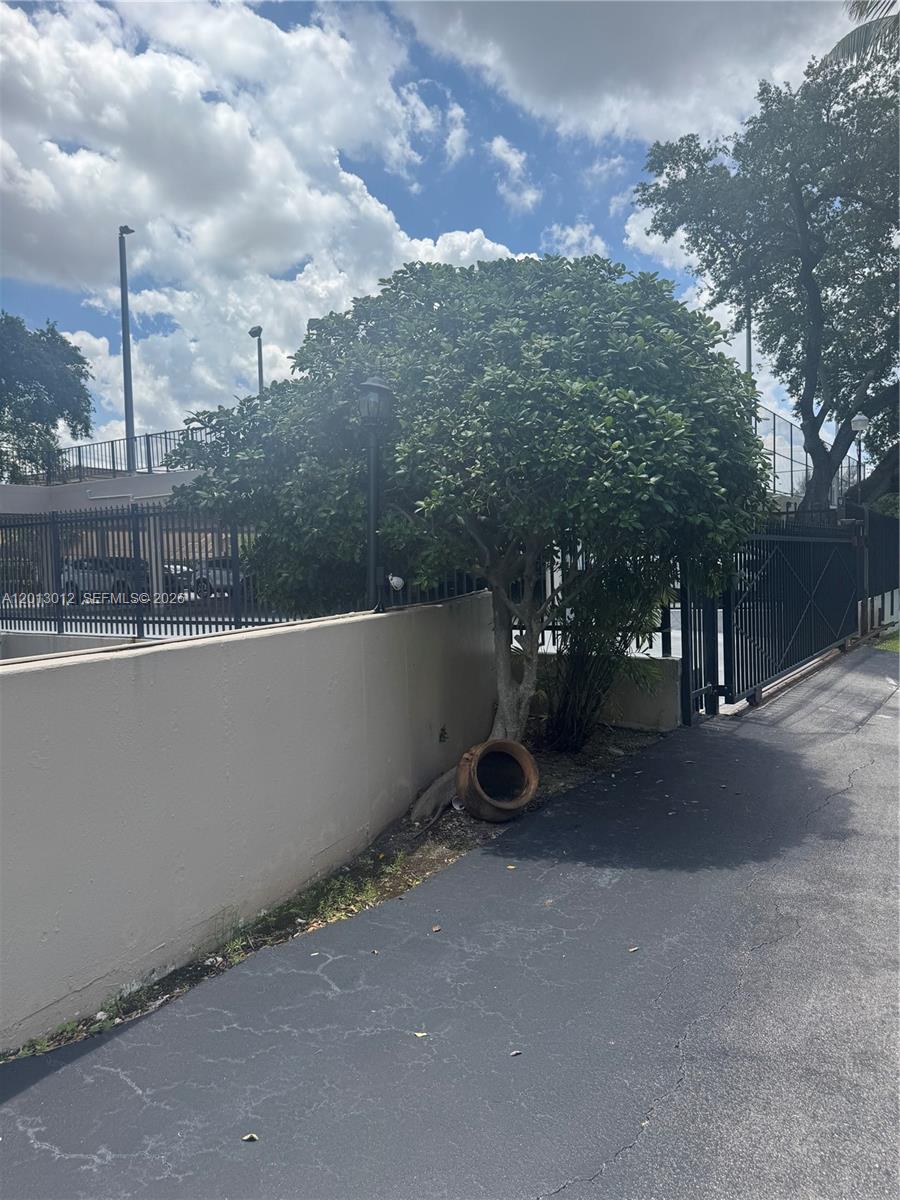 1625 SE 10th Ave 804