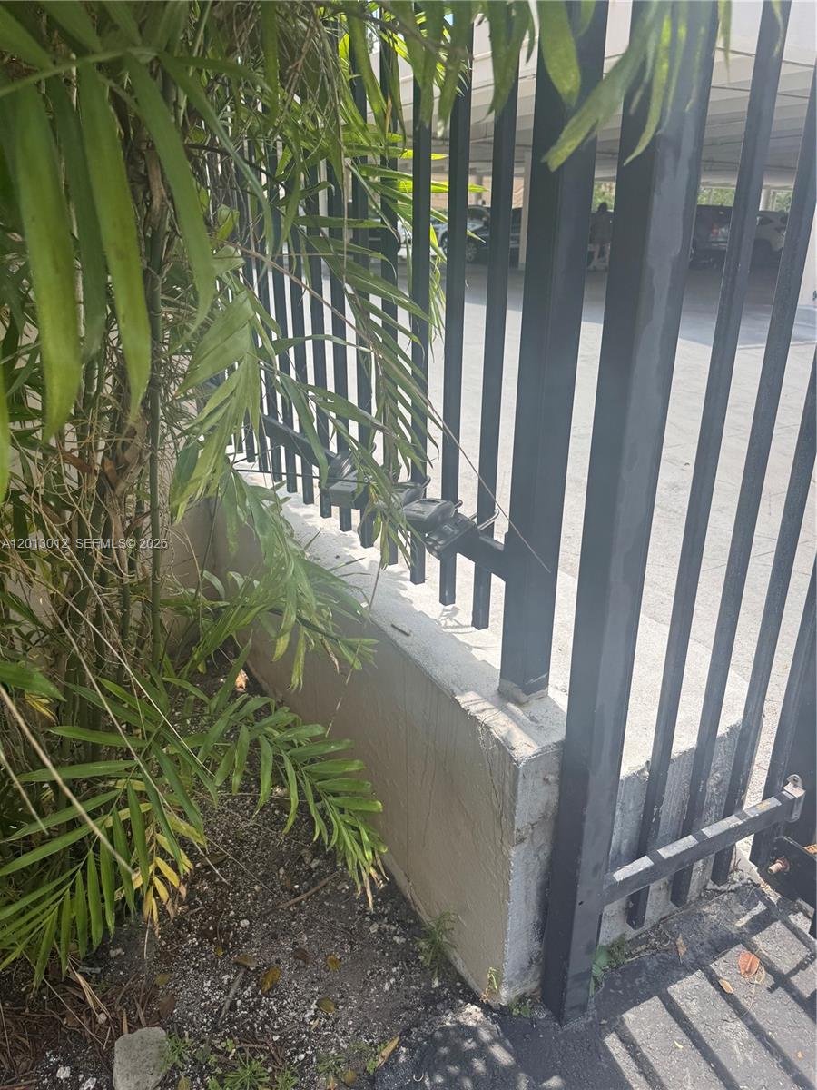RUNAWAY BAY CONDO - Residential
