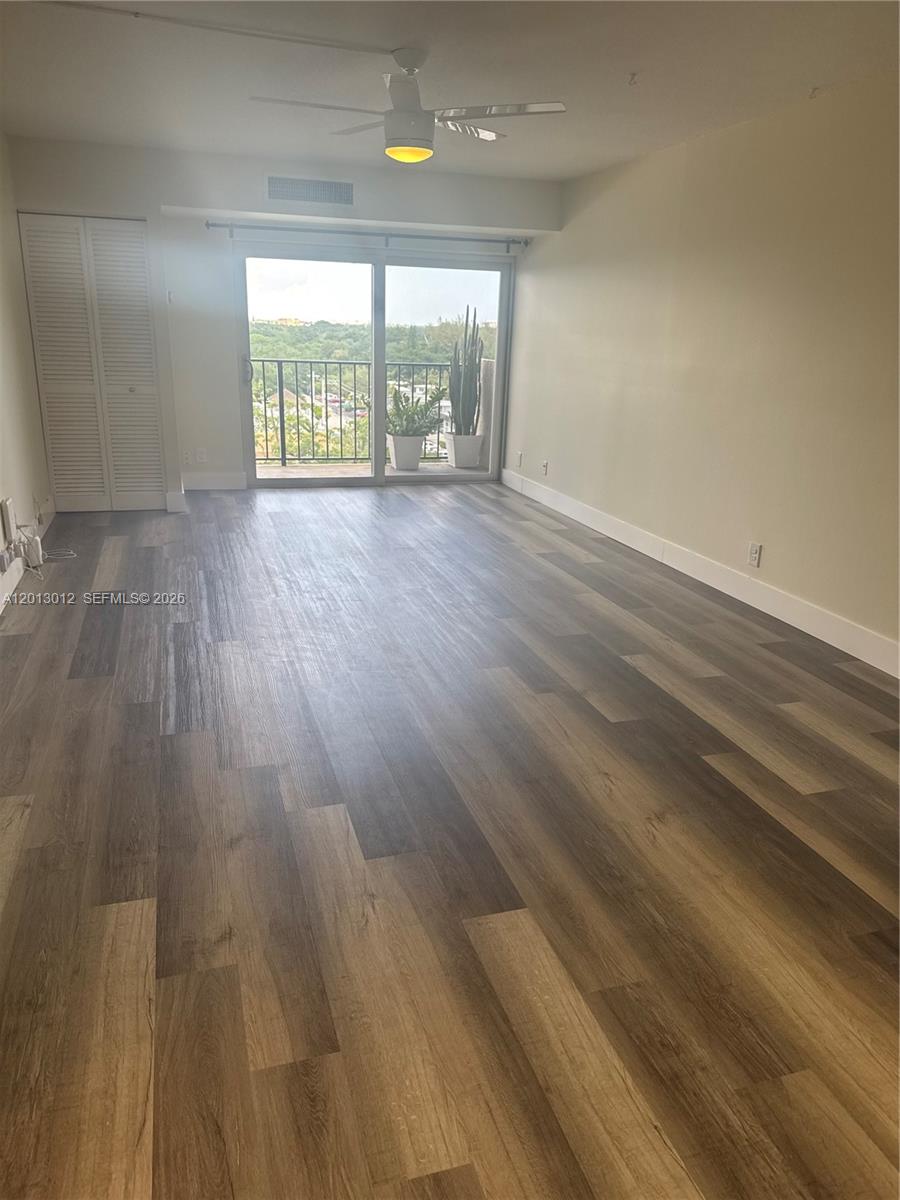 RUNAWAY BAY CONDO - Residential