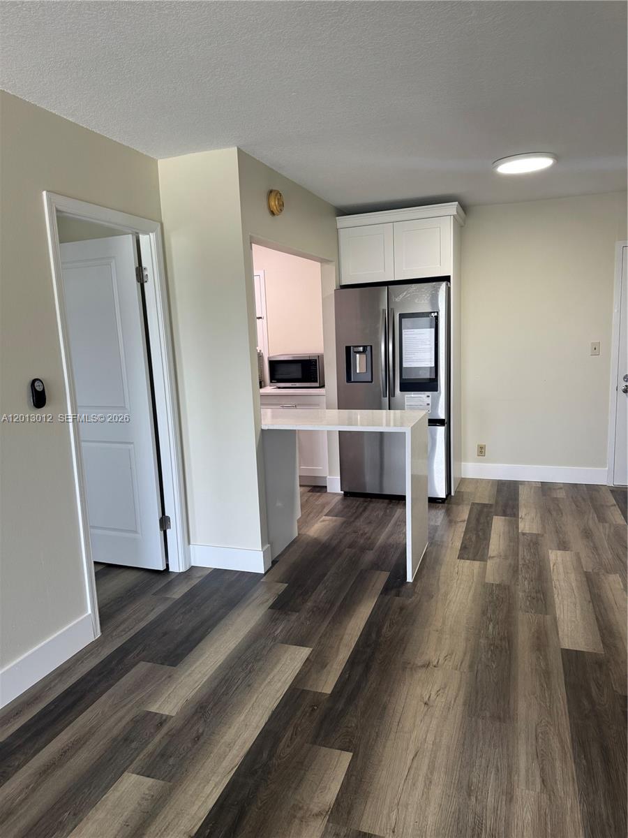 RUNAWAY BAY CONDO - Residential