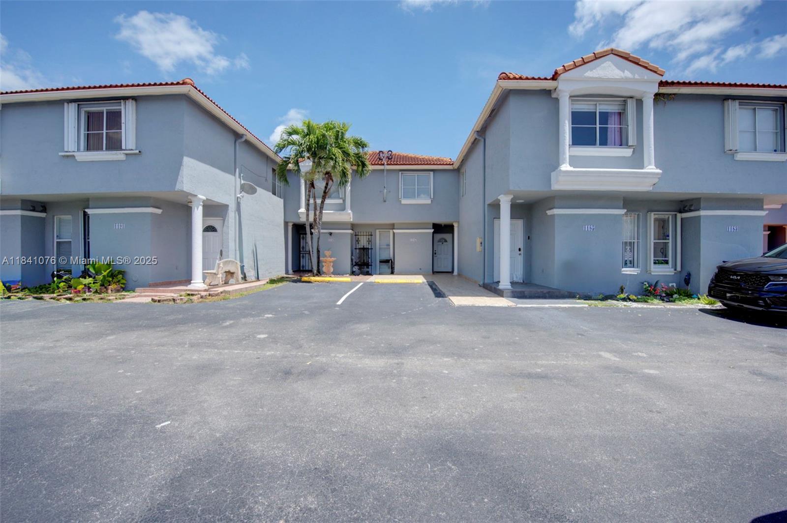 MARINA REAL CONDO NO 5 - Residential